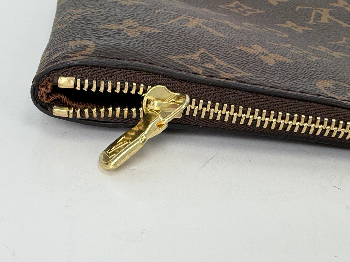Louis Vuitton Etui Voyage MM Pouch Bag in Brown LV Monogram Coated Canvas 2018 YK-2