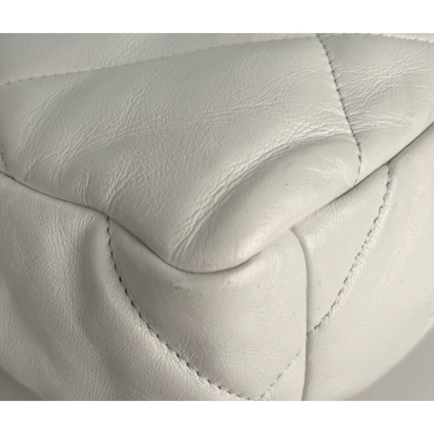 Chanel 19 Flap Small Shoulder Bag in Beige Quilted Lambskin Leather NFC E3