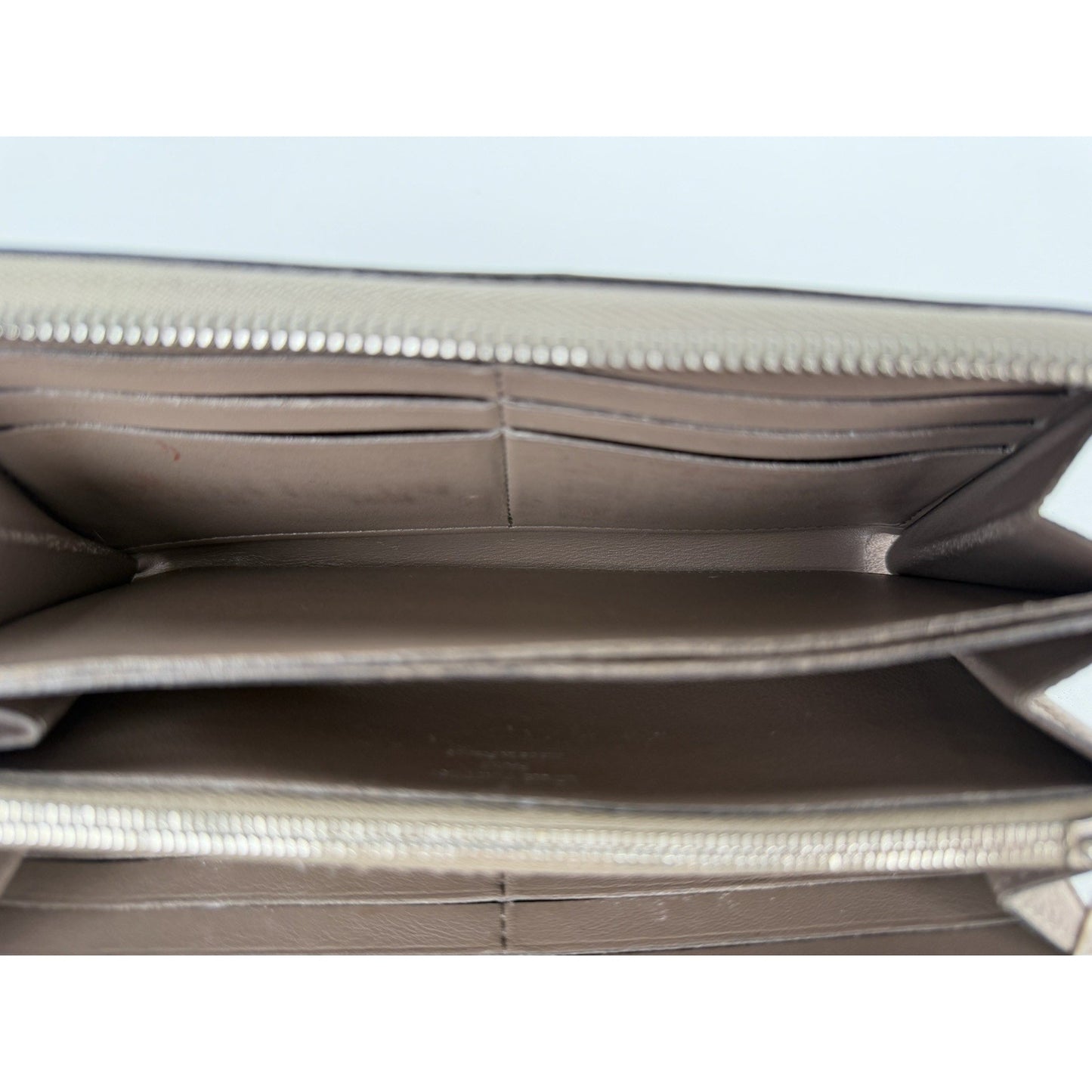 Louis Vuitton Comete Wallet in Galet (Beige) Taurillon Leather 2016