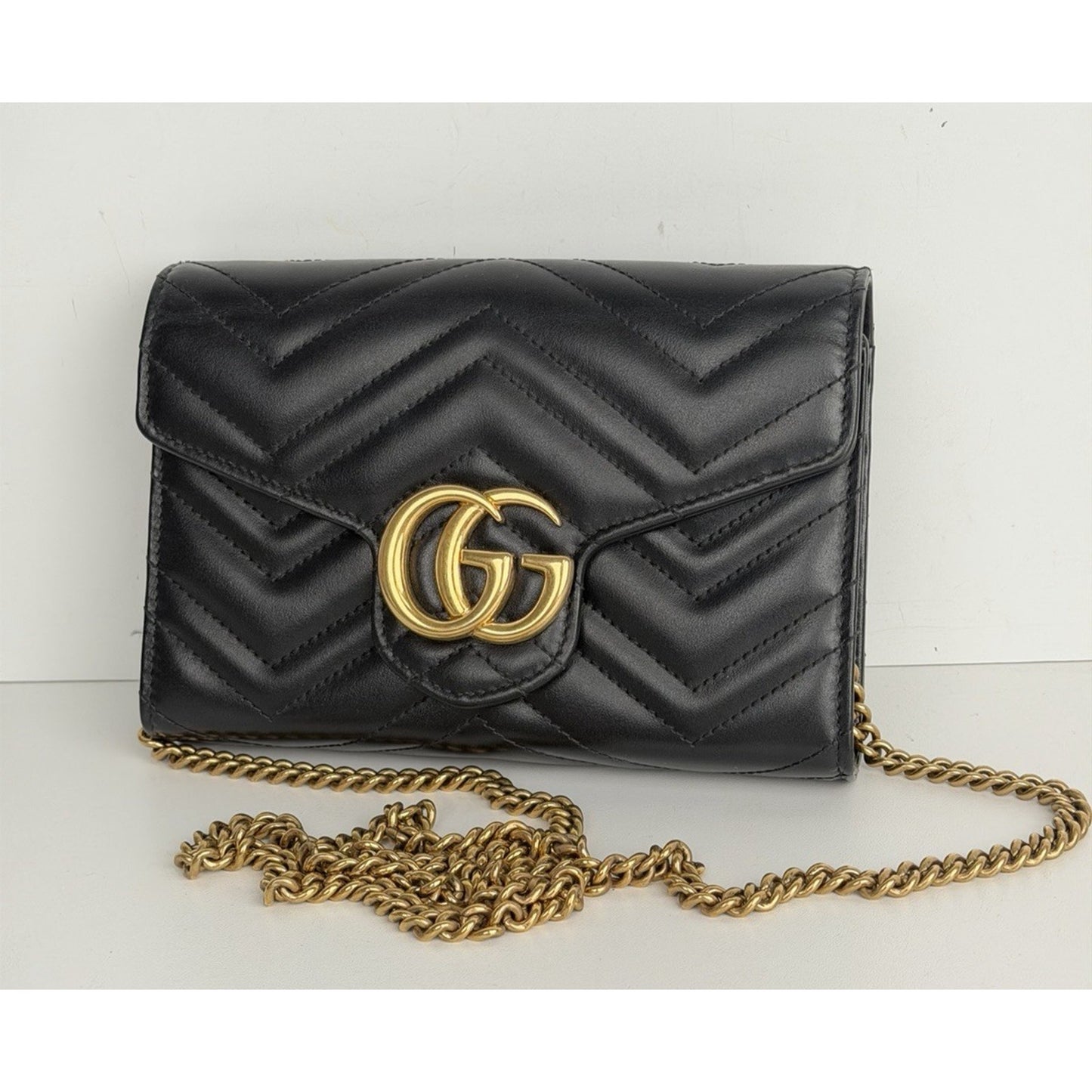 Gucci GG Marmont Shoulder Bag Mini Black Matelasse Leather & Gold-Tone Chain S06