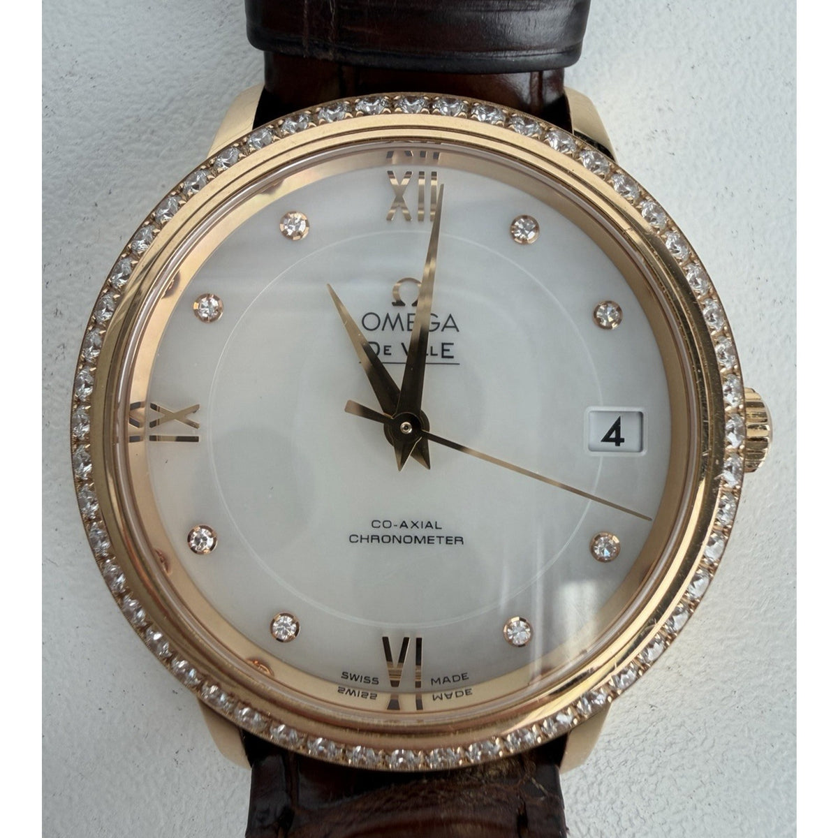OMEGA De Ville Prestige Co-Axial Watch Diamond Bezel MOP Dial 18k 33mm