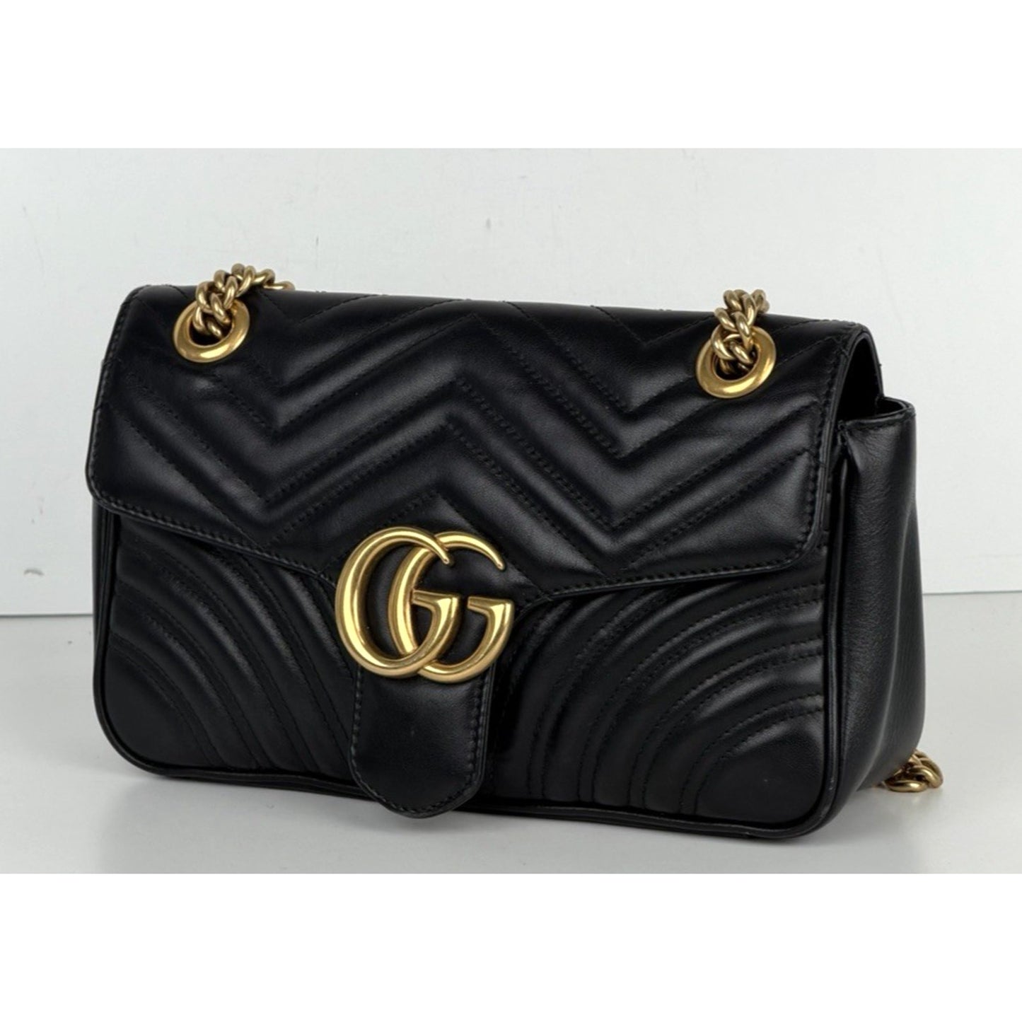 Gucci GG Marmont Matelasse Shoulder Small Bag in Black Quilted Leather S-07