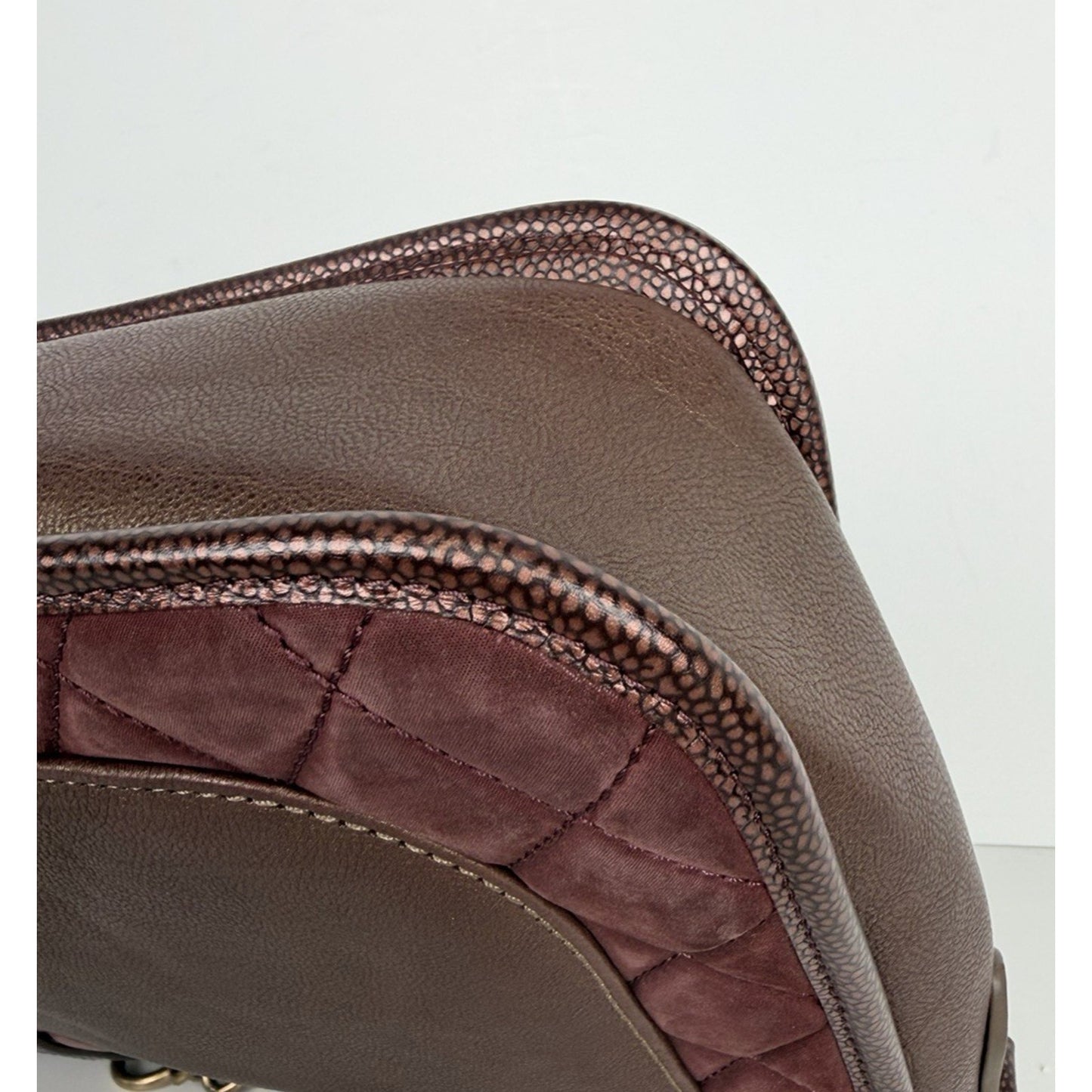 Chanel Paris-Bombay Back to School Messenger Bag Iridescent Burgundy 2012-2013D4