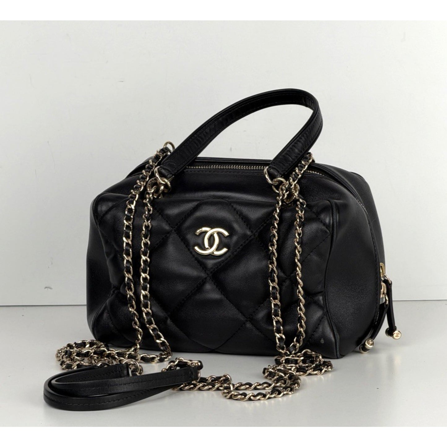 Chanel CC Chain Zip Bowling Mini Bag in Black Lambskin Leather 2019 E8