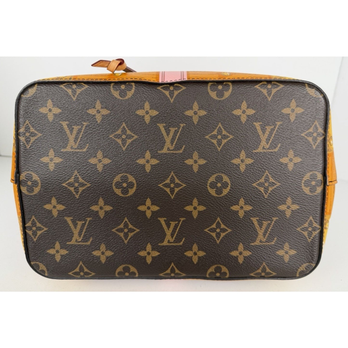 Louis Vuitton NeoNoe Shoulder Bag Limited Edition Trunks Monogram Canvas C4