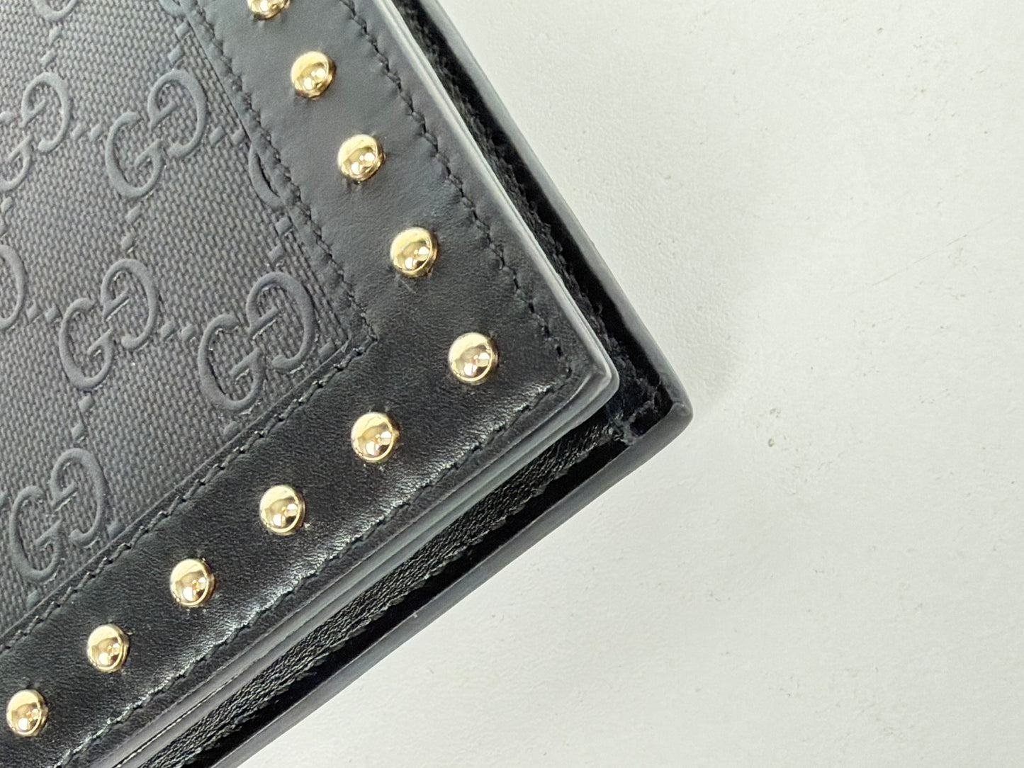 Gucci Crossbody Bag in Black GG Supreme Coated Canvas Y-E6