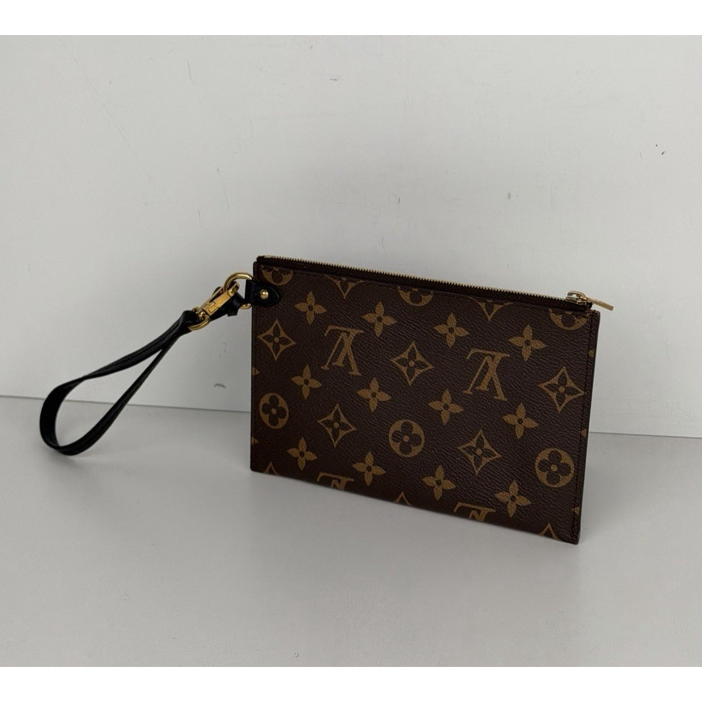 Louis Vuitton Neverfull Pochette PM in Brown Monogram Coated Canvas K2