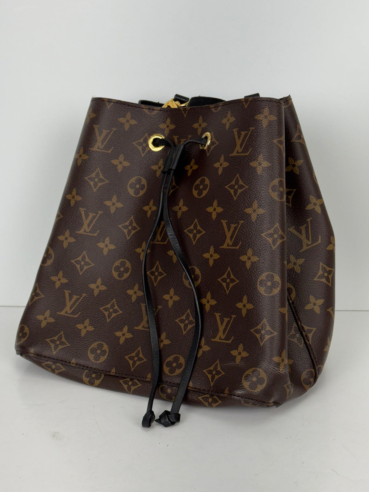 Louis Vuitton NeoNoe MM Bucket Bag in Brown LV Monogram Coated Canvas 2017 YF-2