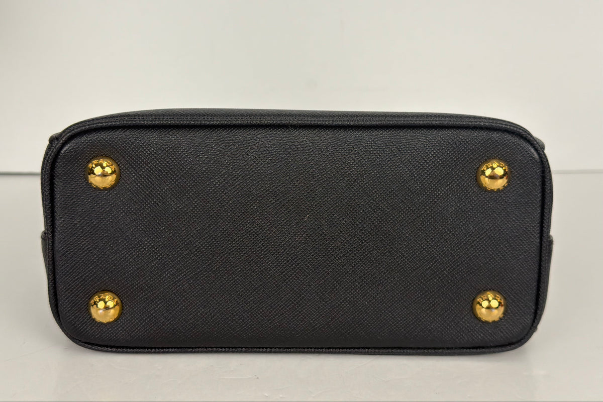 Prada Galleria Mini Top-Handle Bag in Black Saffiano Leather YK1