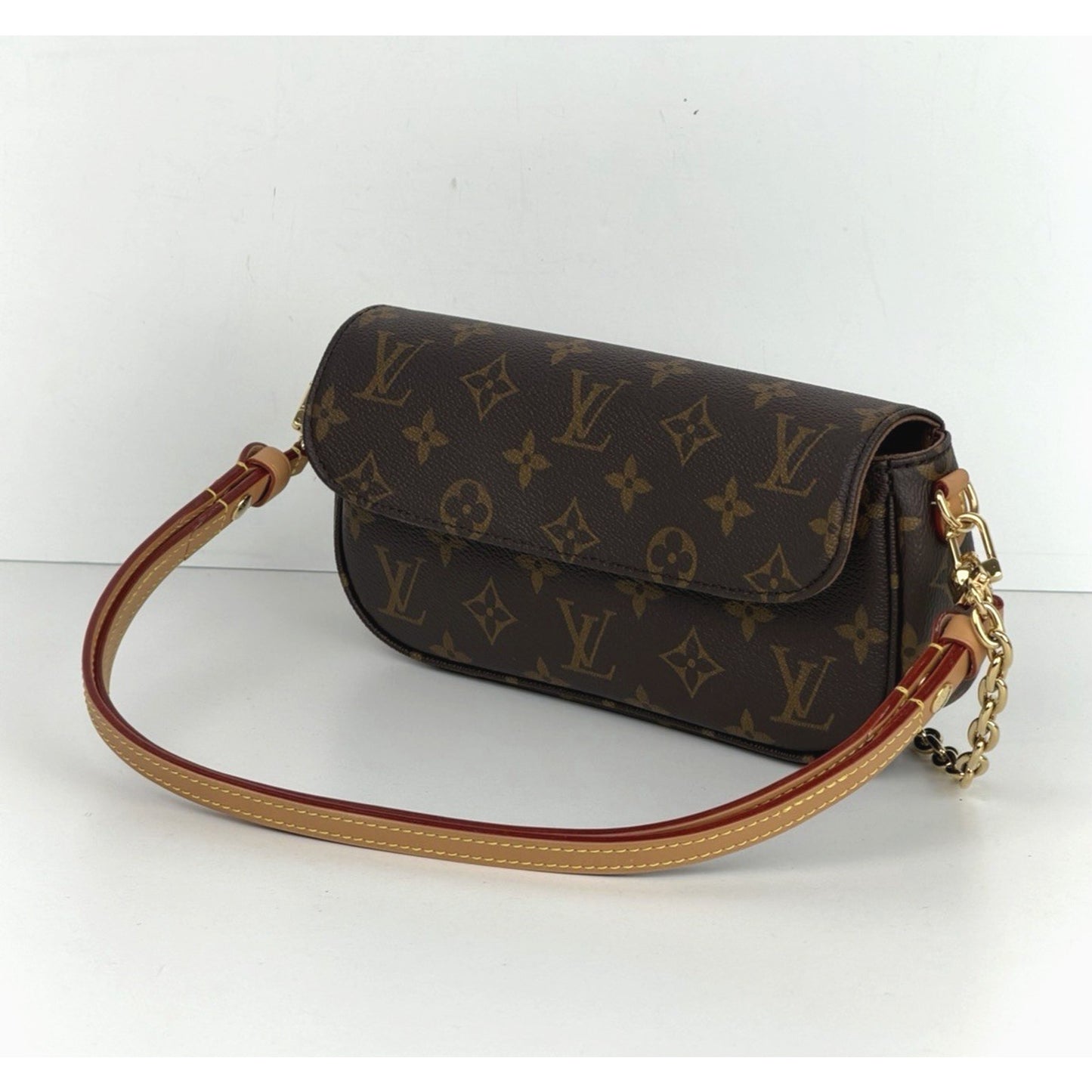 Louis Vuitton Ivy Wallet on Chain Bag in Monogram Brown Coated Canvas NFC C3