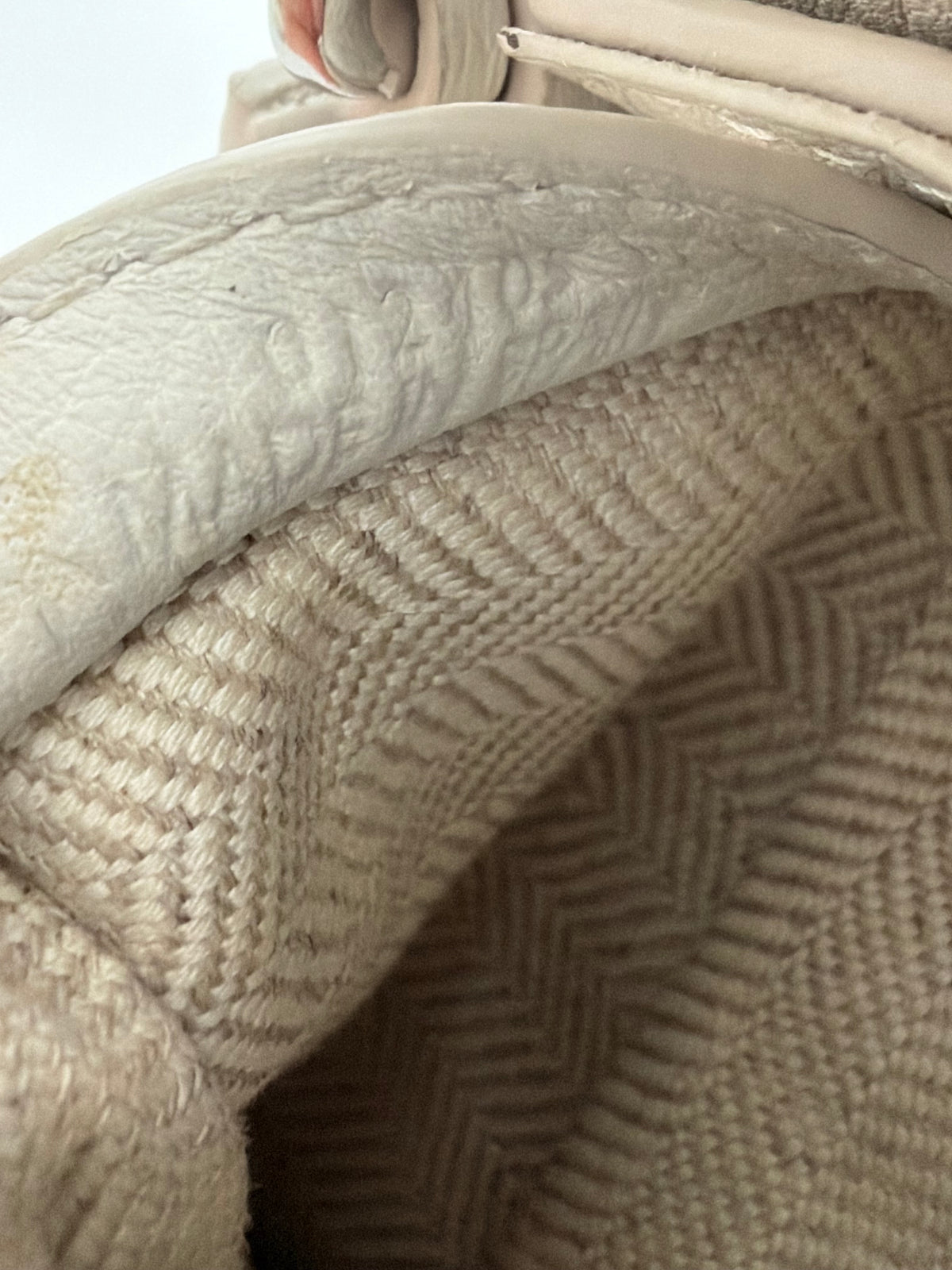 Loewe Puzzle Crossbody Mini Bag in White Leather YD-6