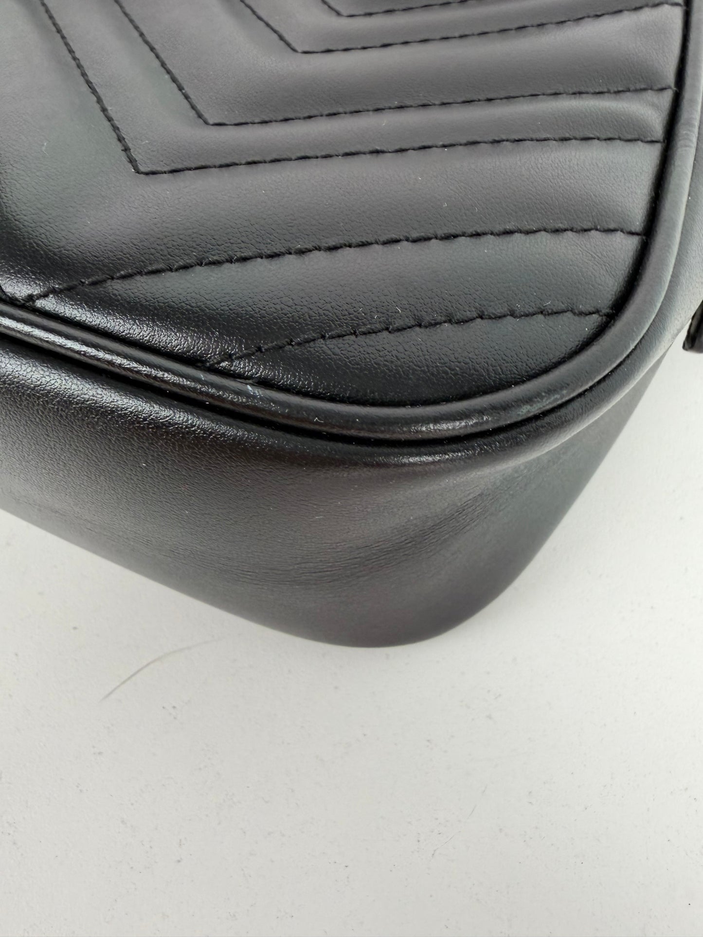 Gucci Monochrome GG Marmont Chain Shoulder Bag Small in Black Quilted Leather YS-13