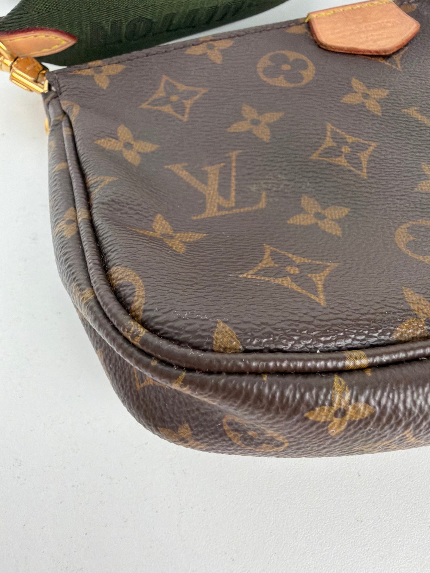 Louis Vuitton Multi Pochette Accessoires Bag in Brown LV Monogram Canvas 2020 YS-09