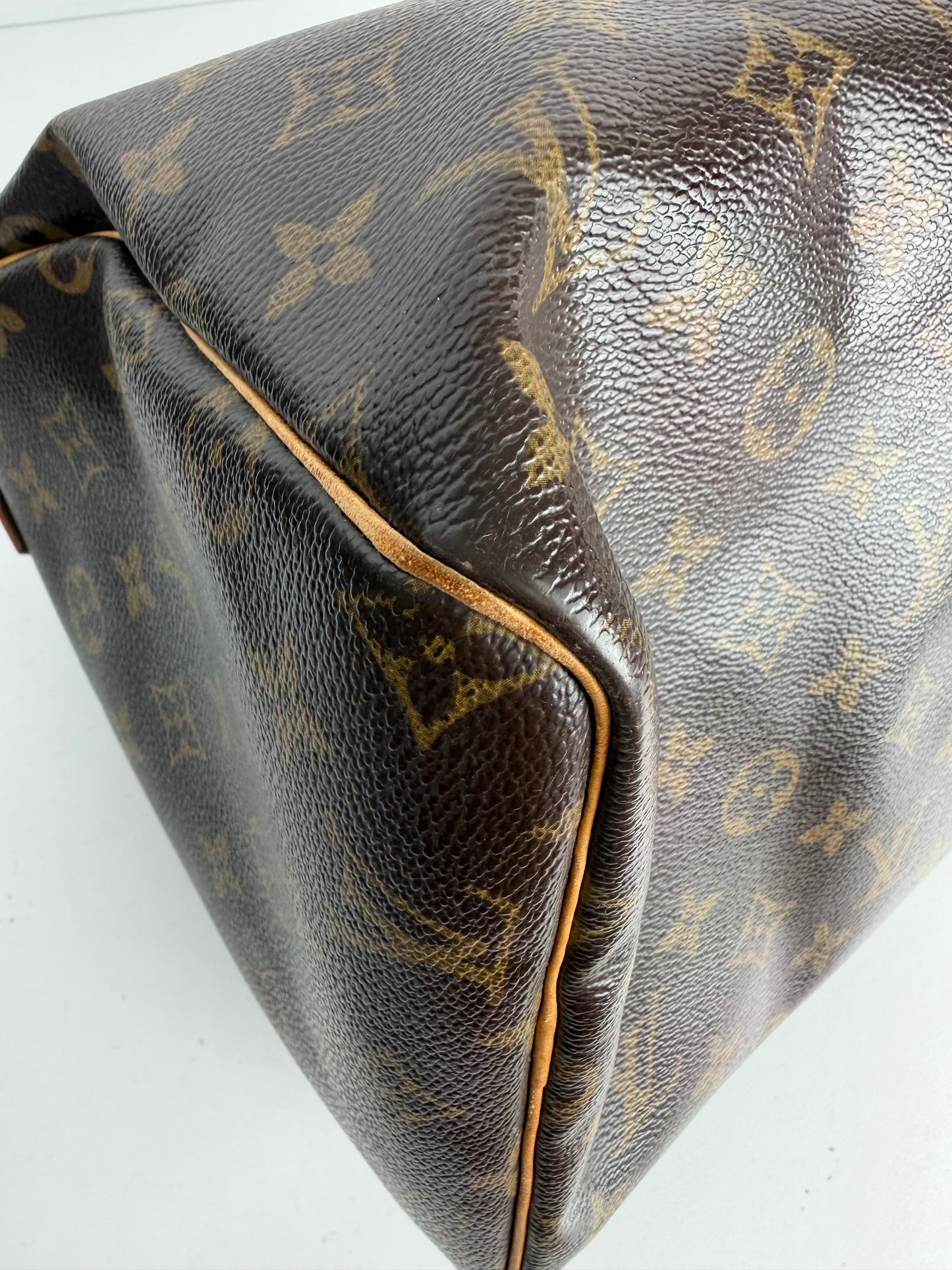 Louis Vuitton Speedy 30 Handbag Vintage in LV Monogram Coated Canvas 2006 YS
