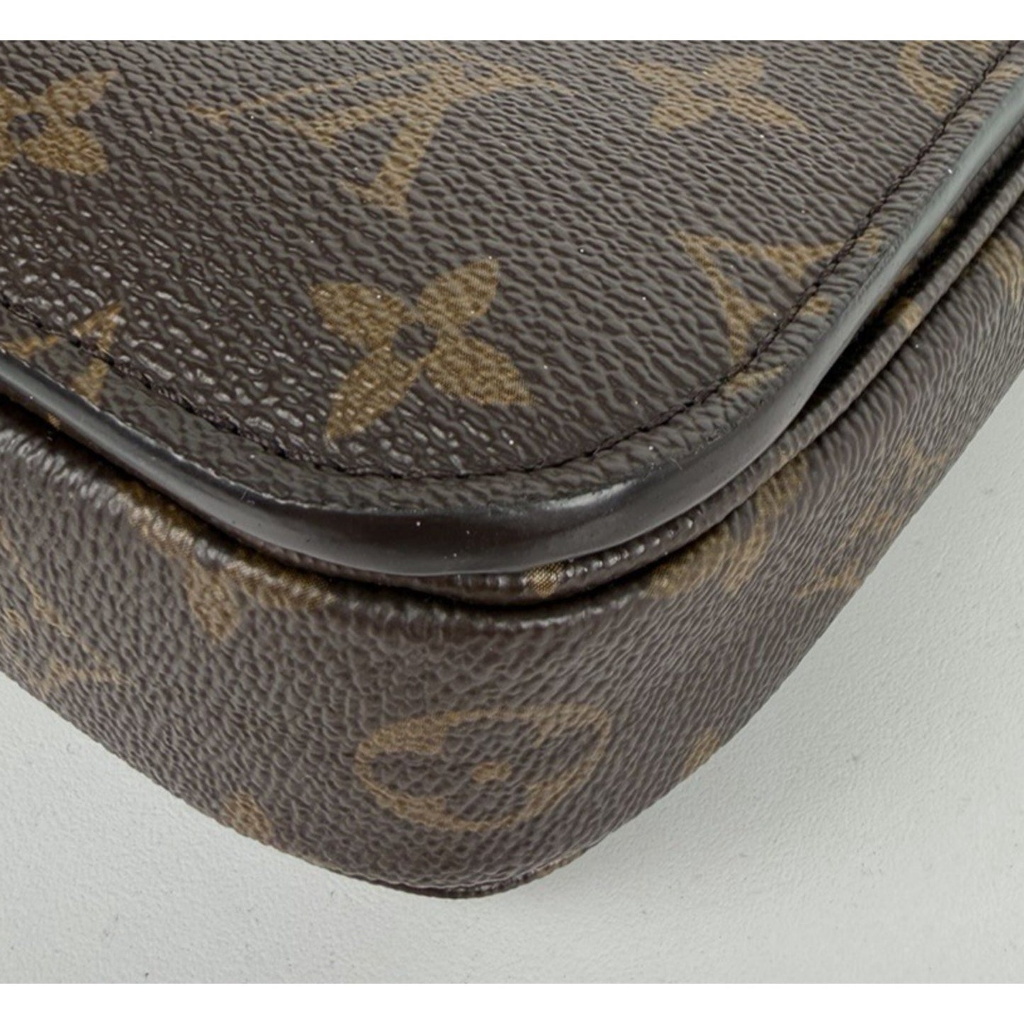 Louis Vuitton Pochette Metis MM Bag in Brown Monogram Coated Canvas NFC E-1