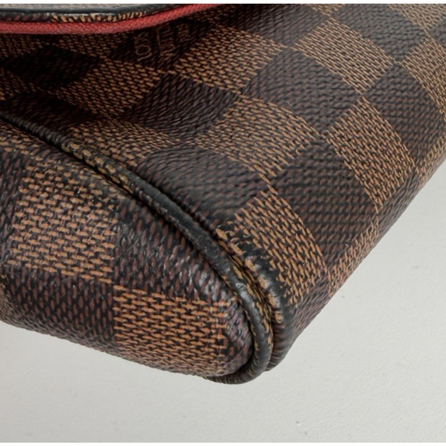 Louis Vuitton Favorite MM Shoulder Bag in Damier Ebene Coated Canvas 2015 S14