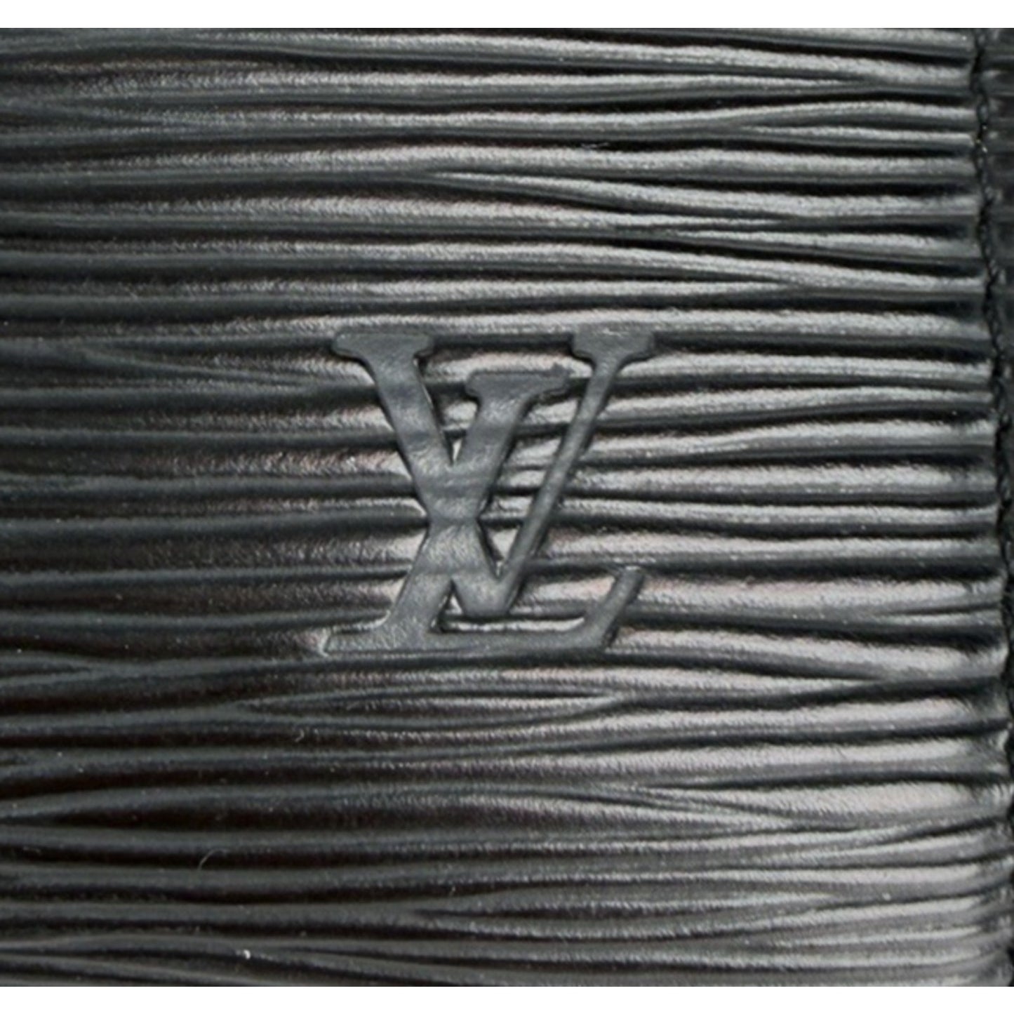 Louis Vuitton Pochette Accessoires Bag in Black Epi Leather Vintage 2000 S-09