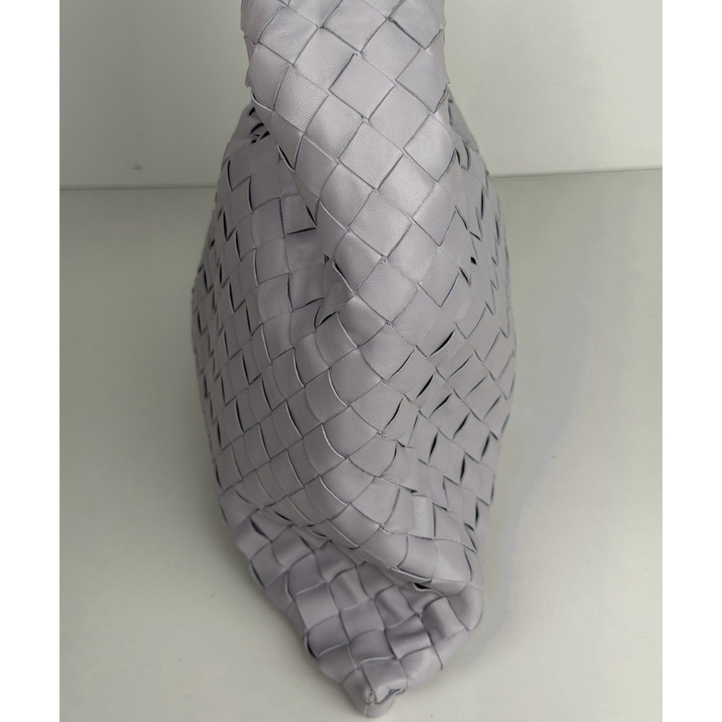 Bottega Veneta Small Hop Bag Intrecciato-Woven Calfskin Lilac 2023-2024 R1