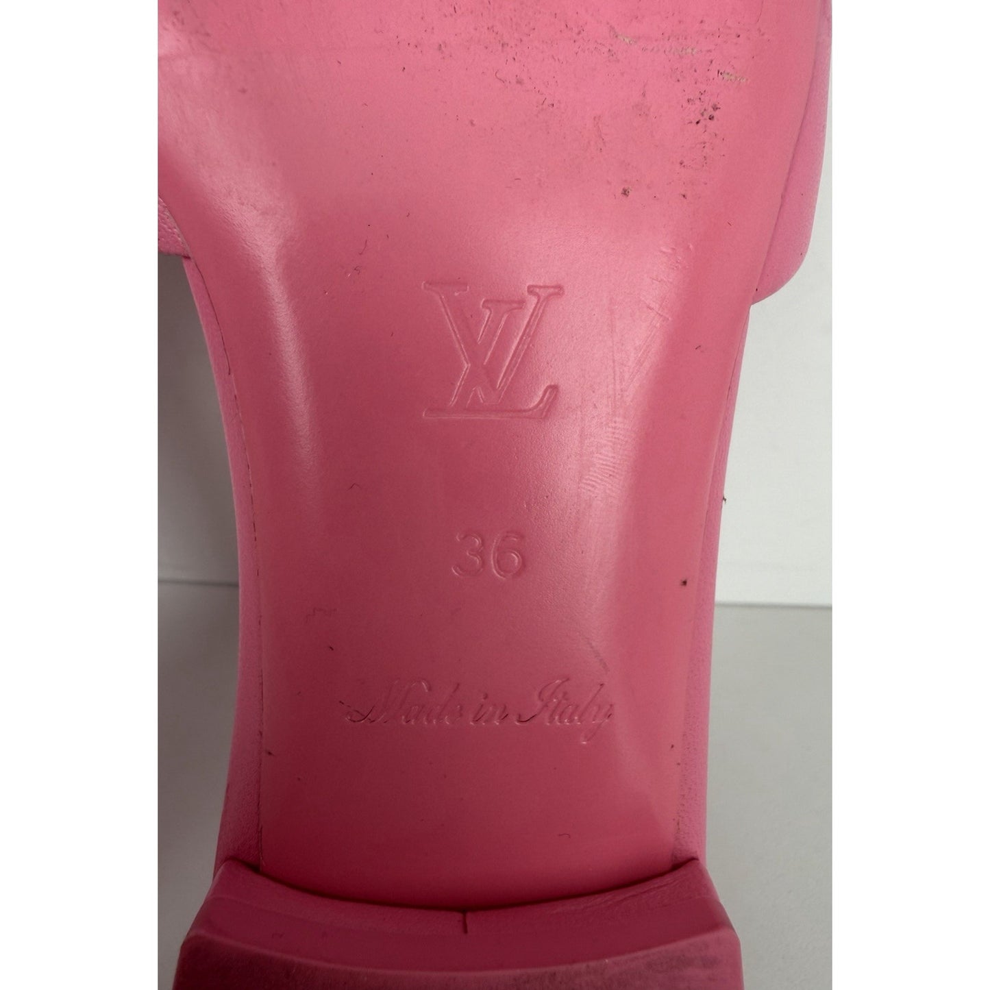 Louis Vuitton Revival Flat Mules in Embossed Pink Leather 36EU (6 US) 2020