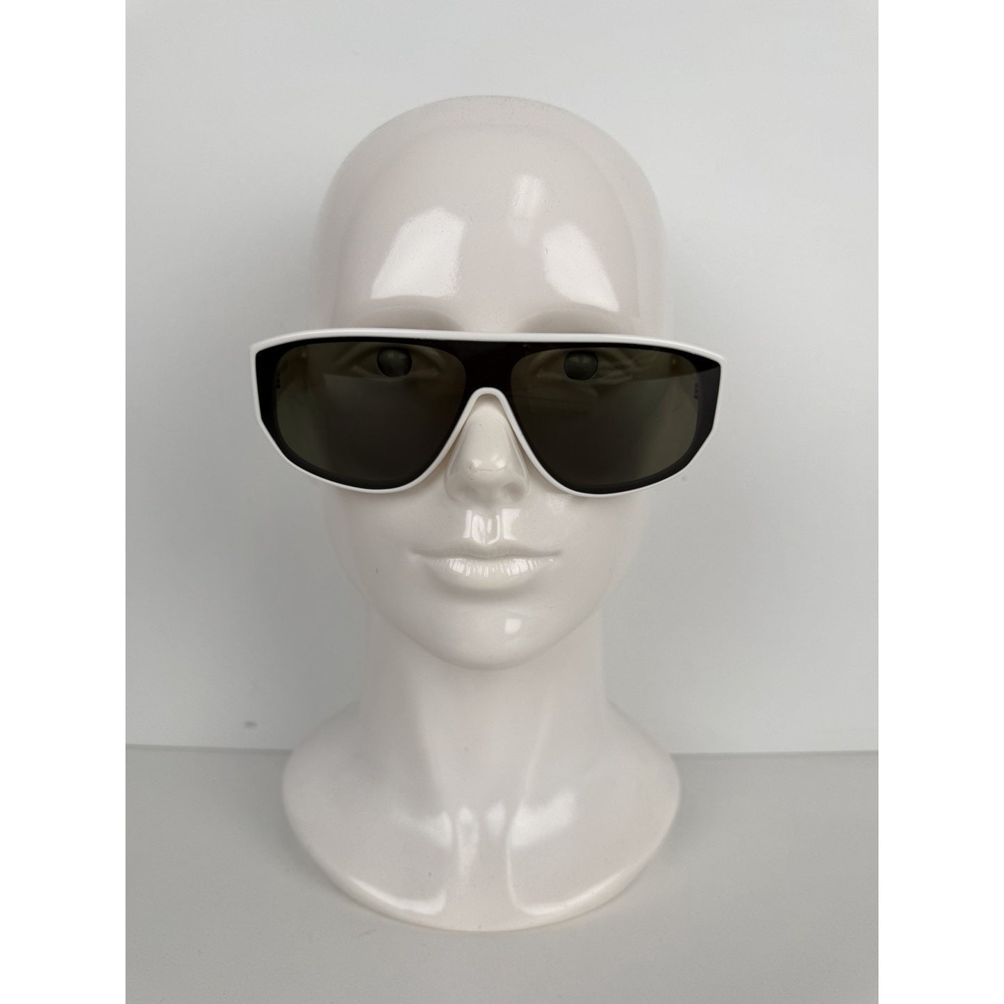 Alexander McQueen 003 Shield Sunglasses in White Frame with Dark Green Lenses K3