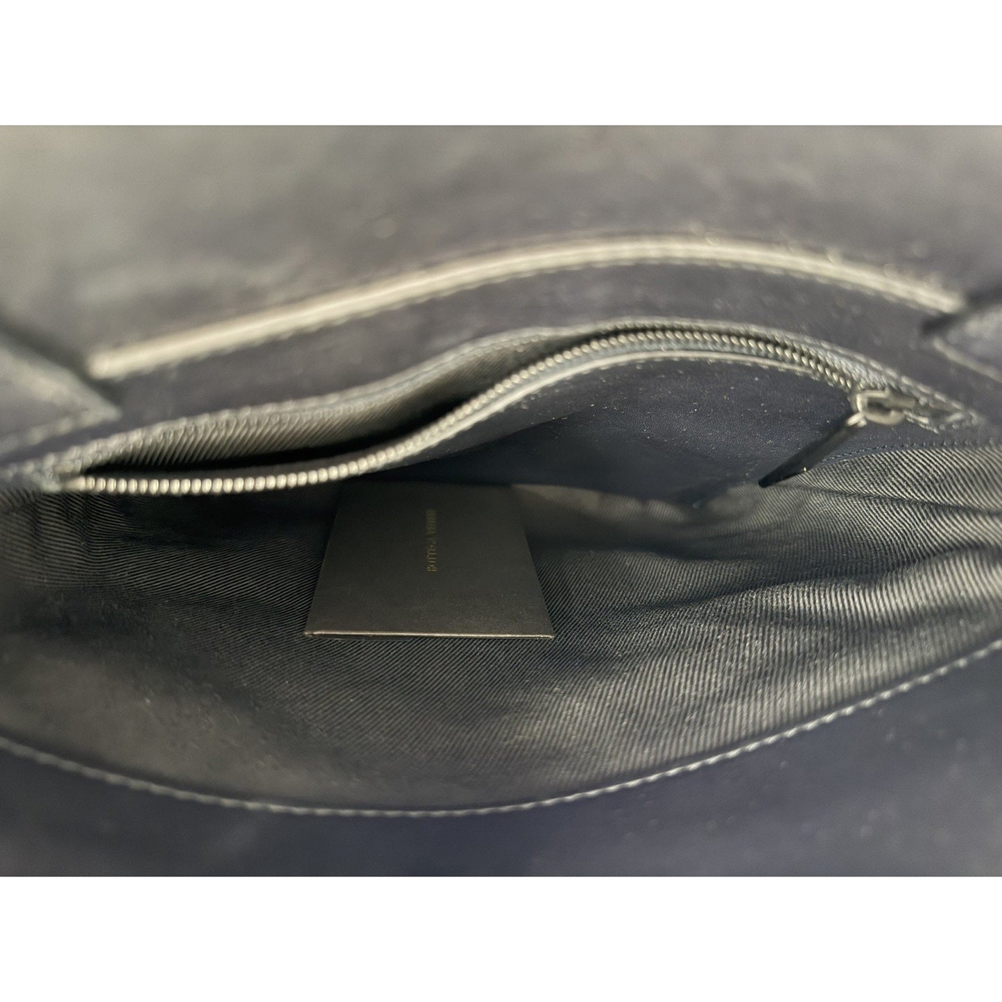 Bottega Veneta Slot Messenger Crossbody Bag Black Intrecciato Leather NFC S06