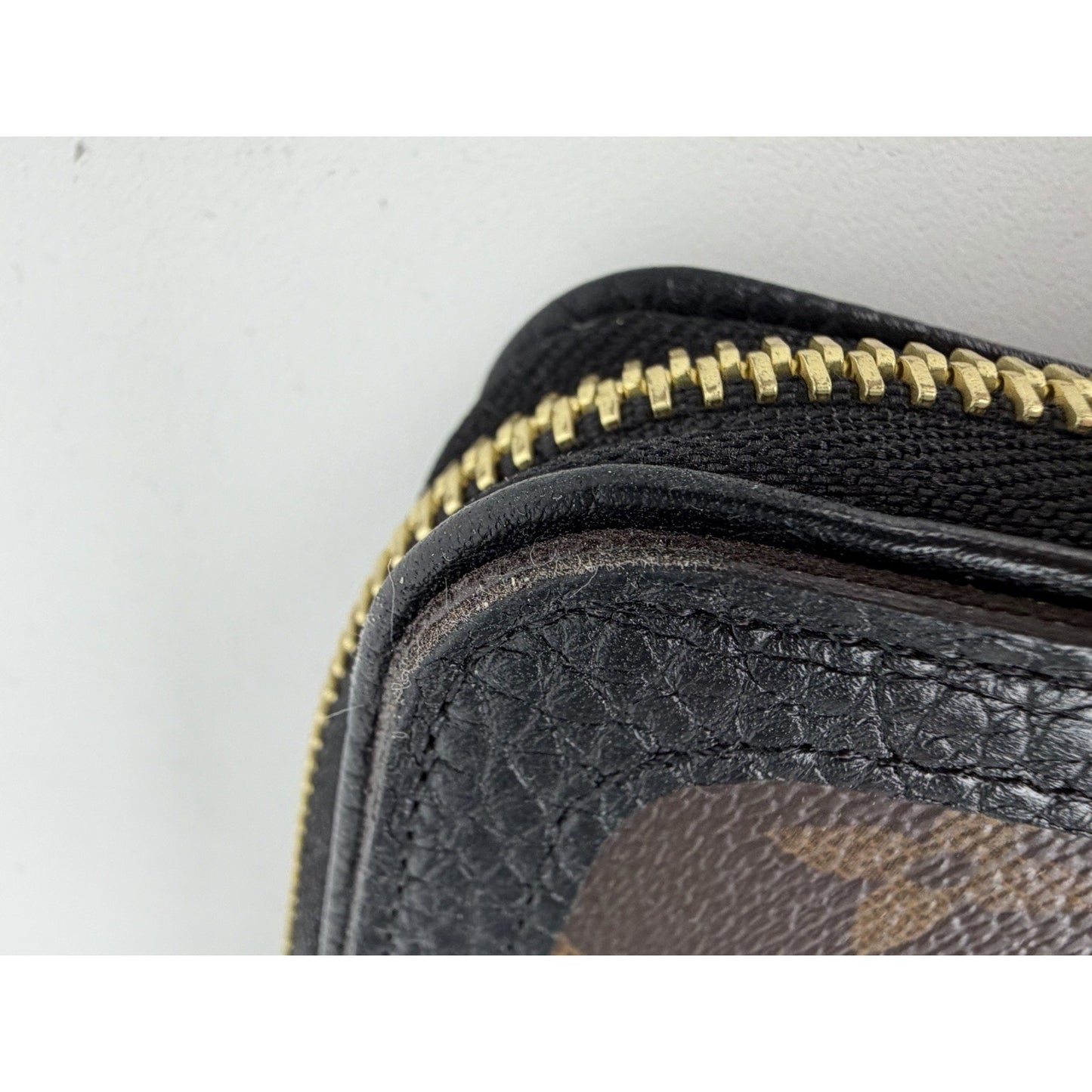 Louis Vuitton Monogram Daily Organizer Coated Canvas & Leather Corners 2015 S11