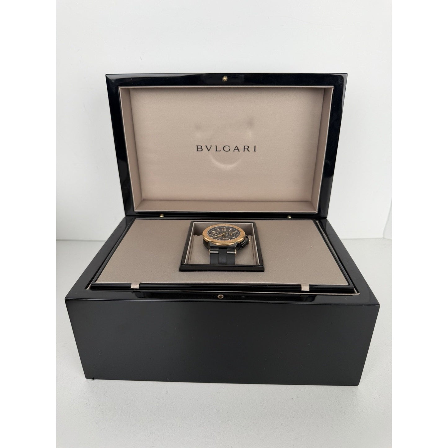 Bvlgari Diagono Ultranero Chronographe Watch in Rose Gold Bezel & Black Dial