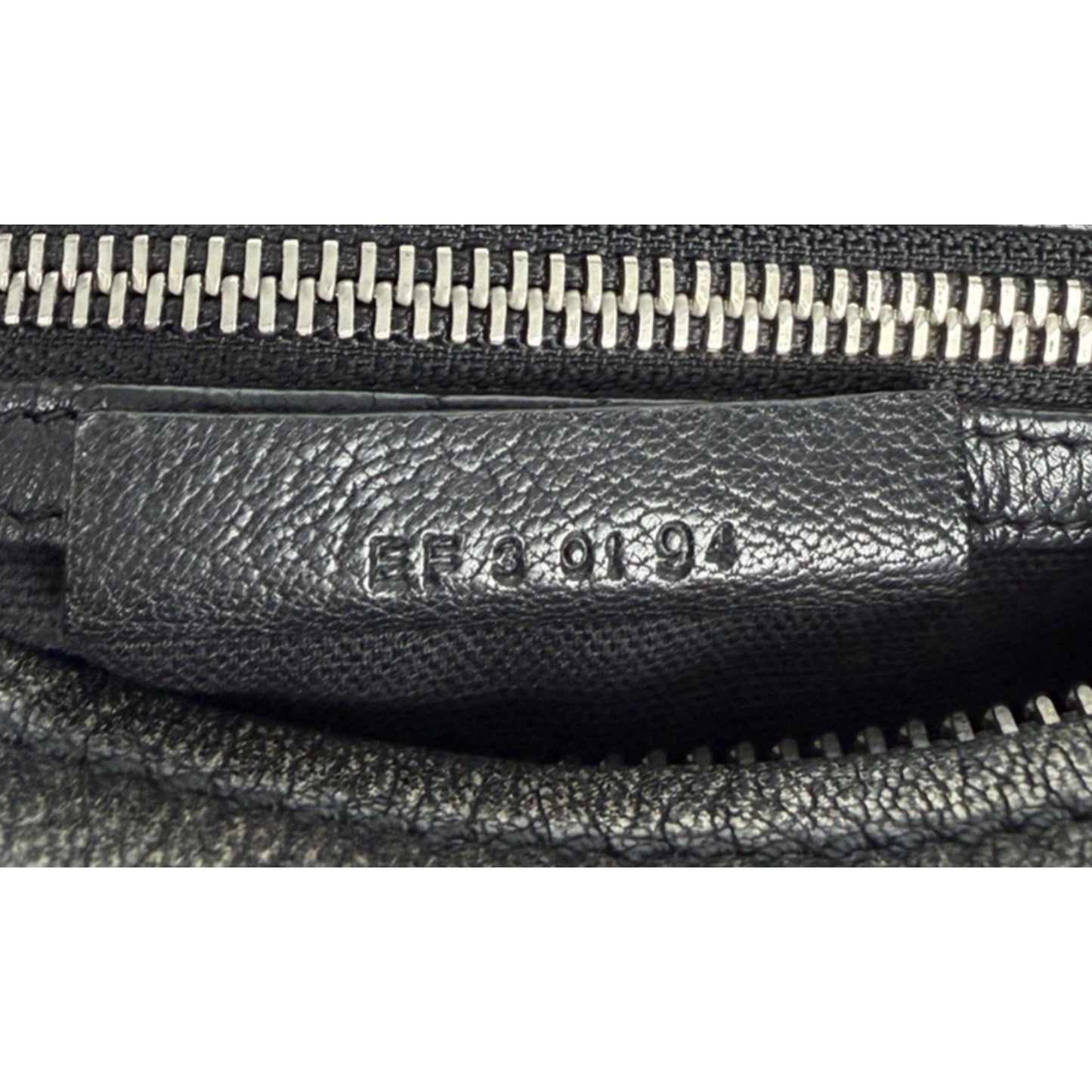 Givenchy Pandora Shoulder Bag Medium in Black Leather with Detachable Strap S17
