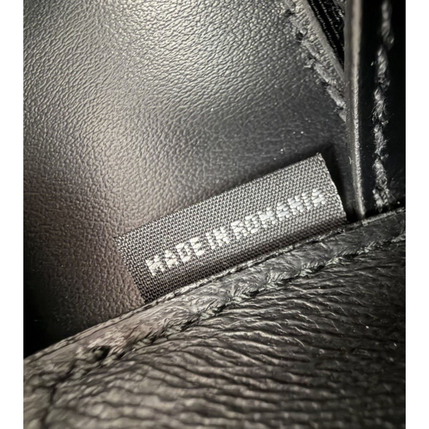 Prada Esplanade Crossbody Crossbody Bag in Black Saffiano Leather S-07