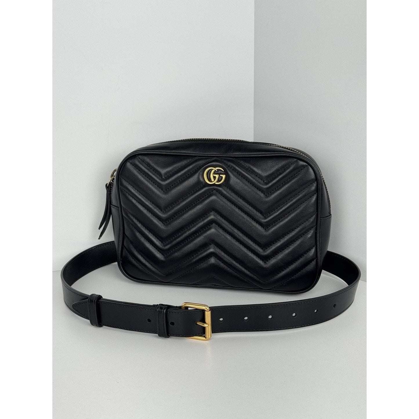 GUCCI Calfskin Matelasse Mens GG Marmont Belt Bag 80 32 Black C-2