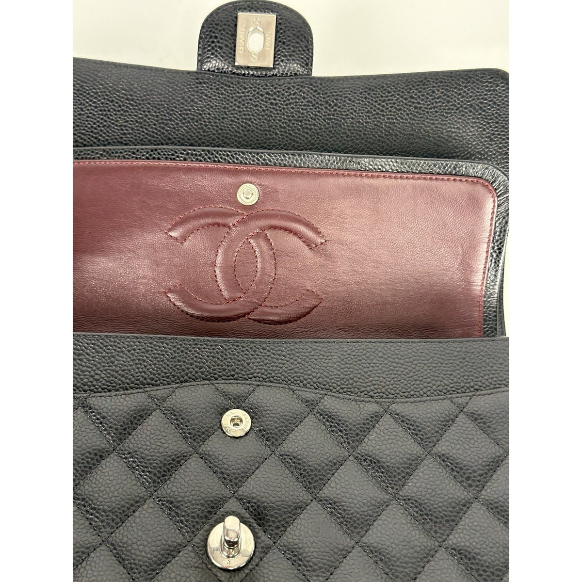 Chanel Classic Double Flap Shoulder Bag Medium in Black Caviar Leather 2012 D-04