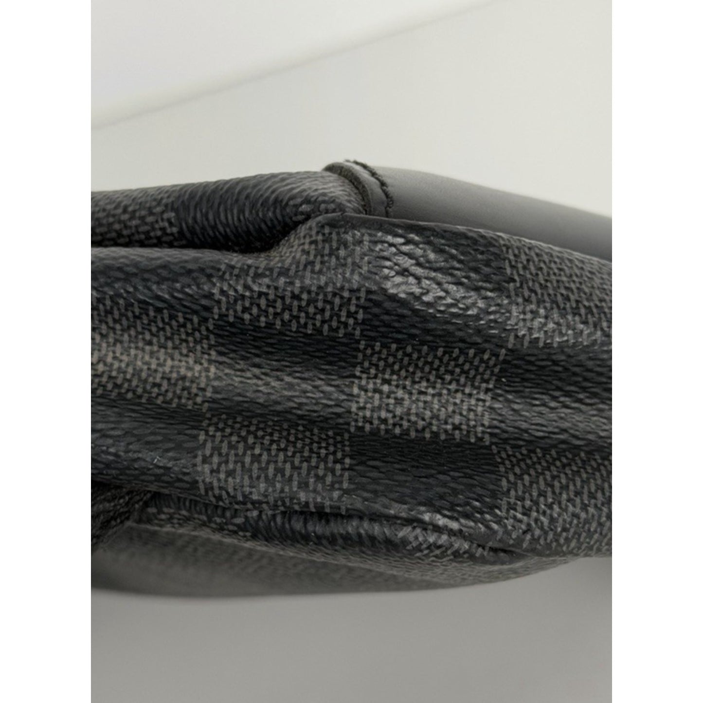 Louis Vuitton Avenue Sling Bag in Damier Graphite Coated Canvas S-05
