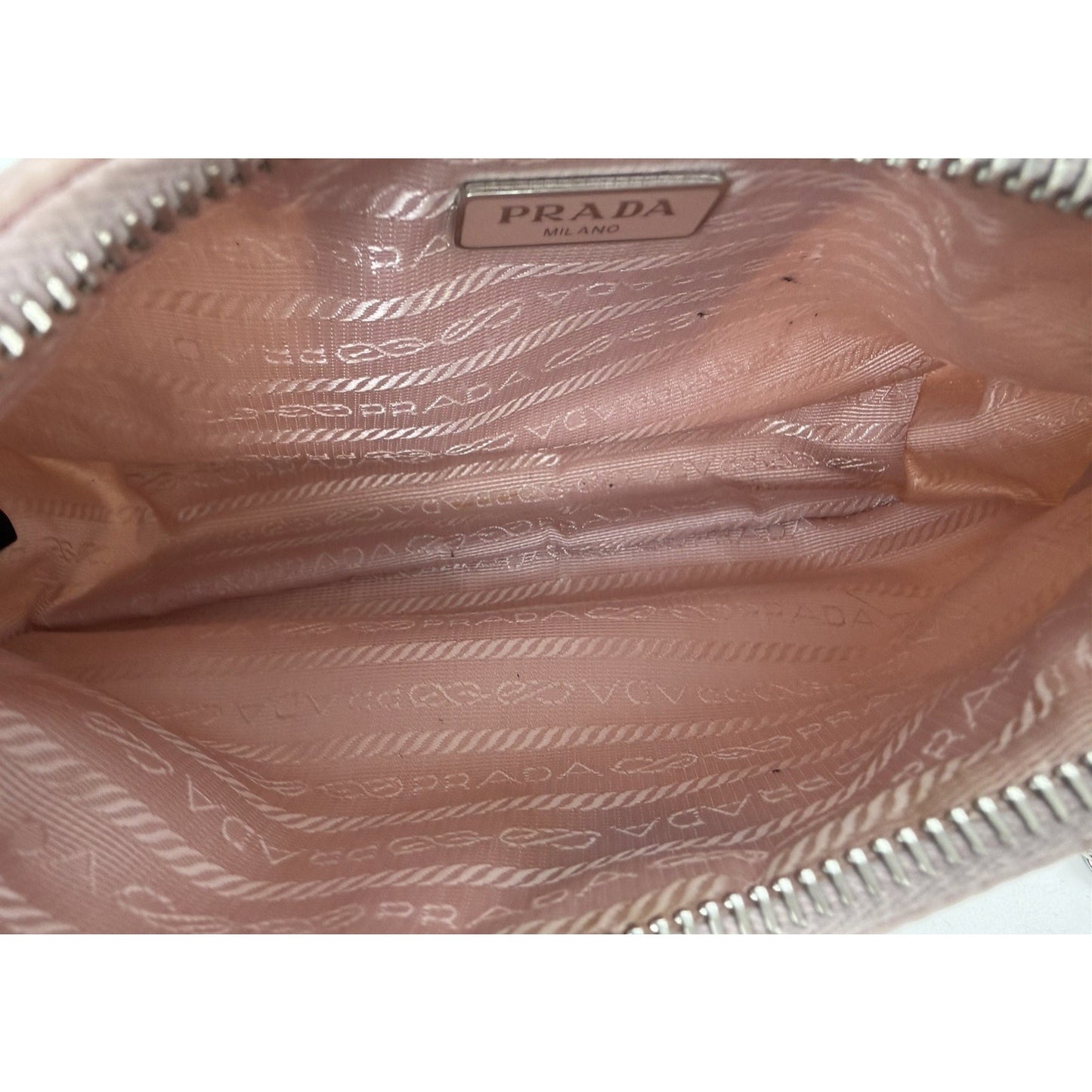 Prada Tessuto Re-Edition 2005 Shoulder Bag in Light Pink Nylon S08
