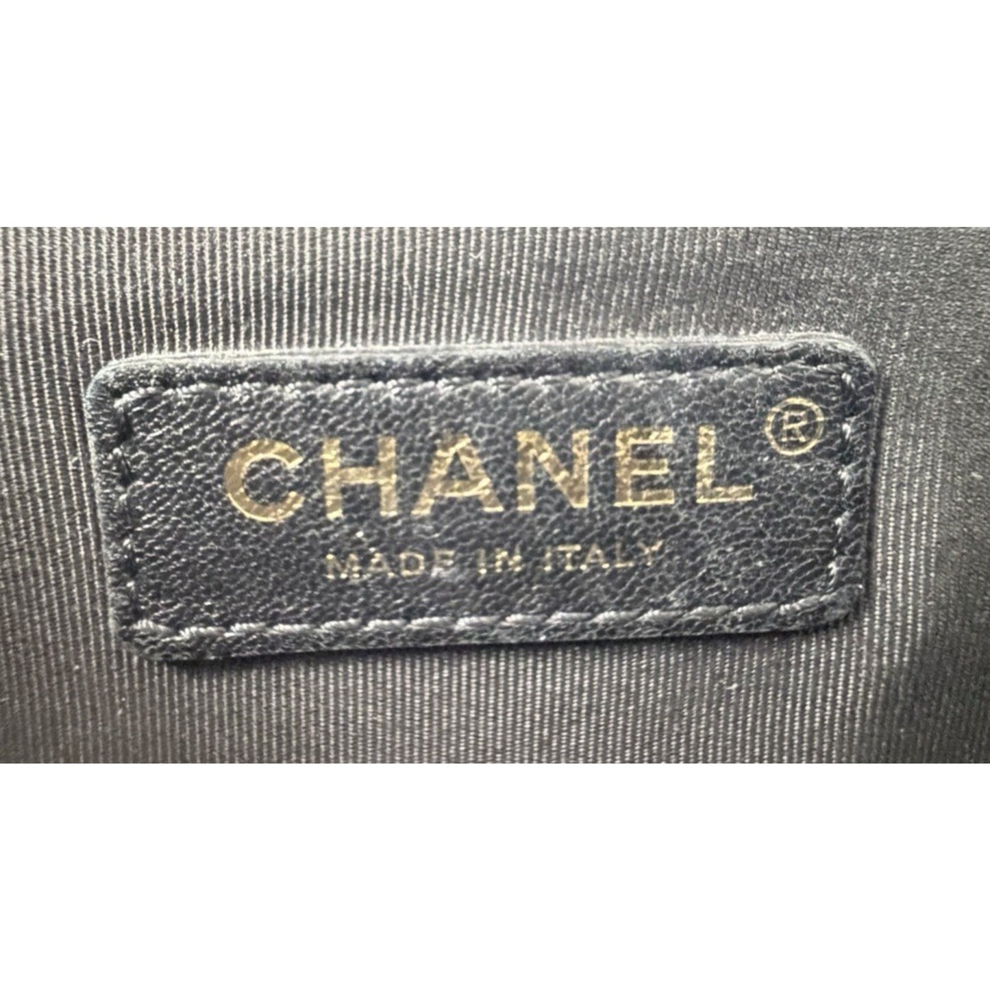 Chanel Boy New Medium Bag in Black Quilted Leather 2019 Gold HW E8