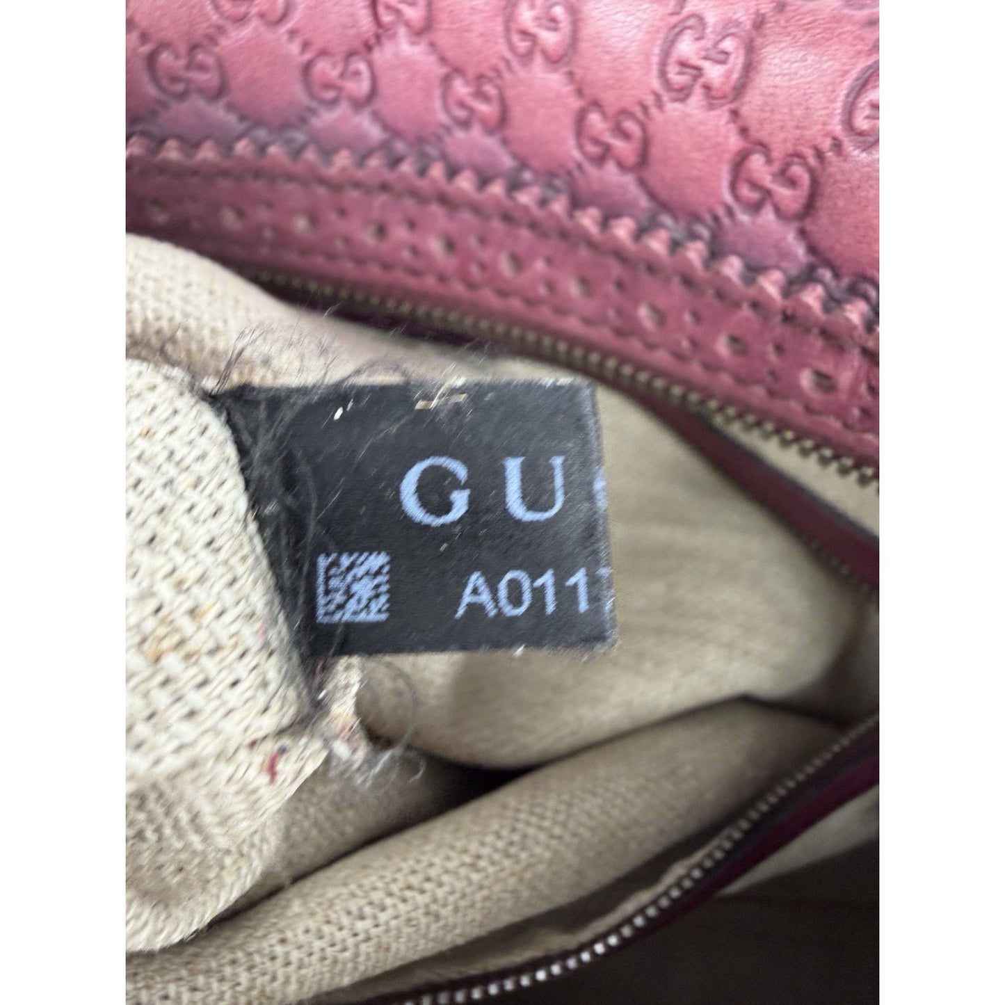 Gucci Duilio Brogue Boston Bag in Burgundy Microguccissima Embossed Leather S-16