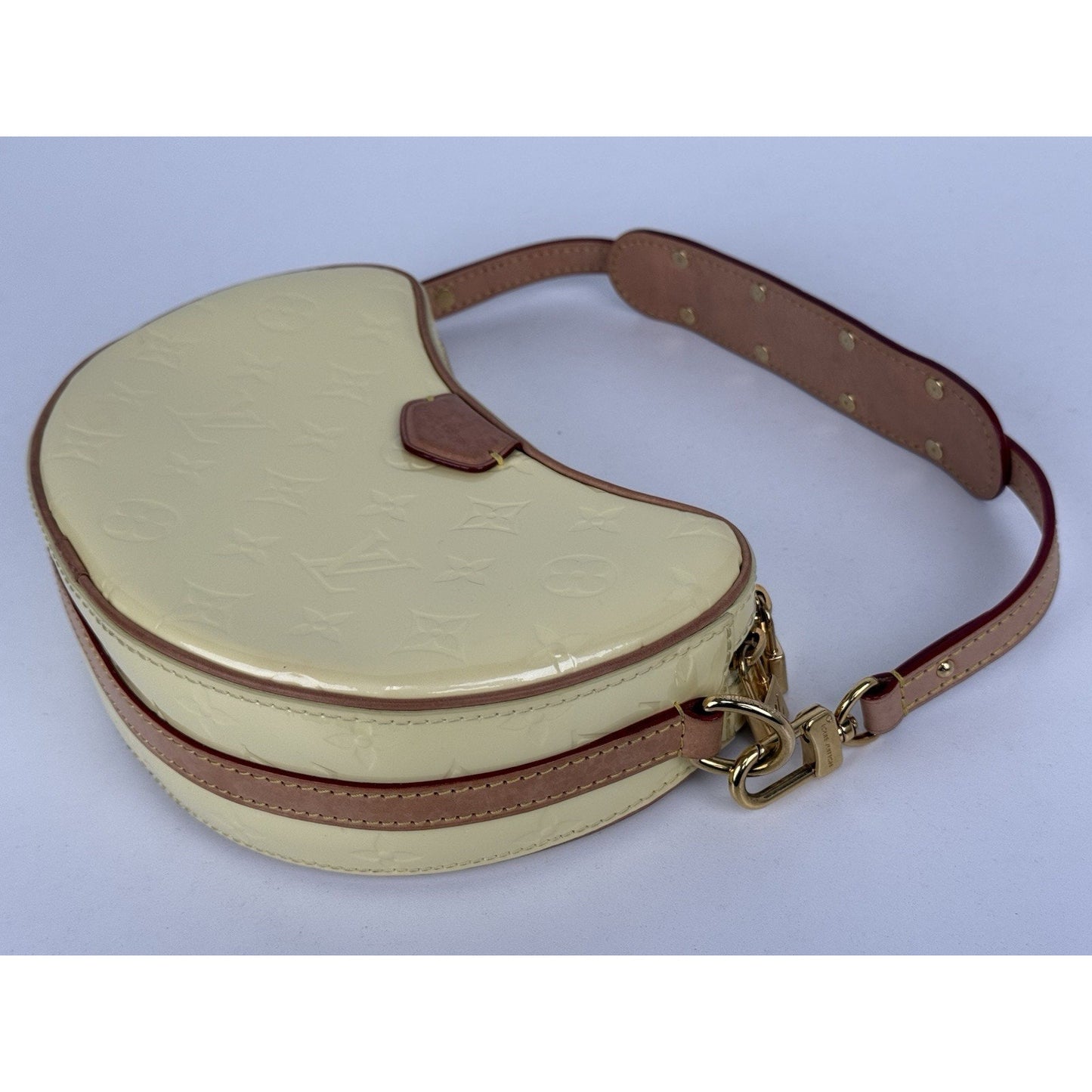 Louis Vuitton Croissant Handbag Monogram Vernis PM Yellow B-7