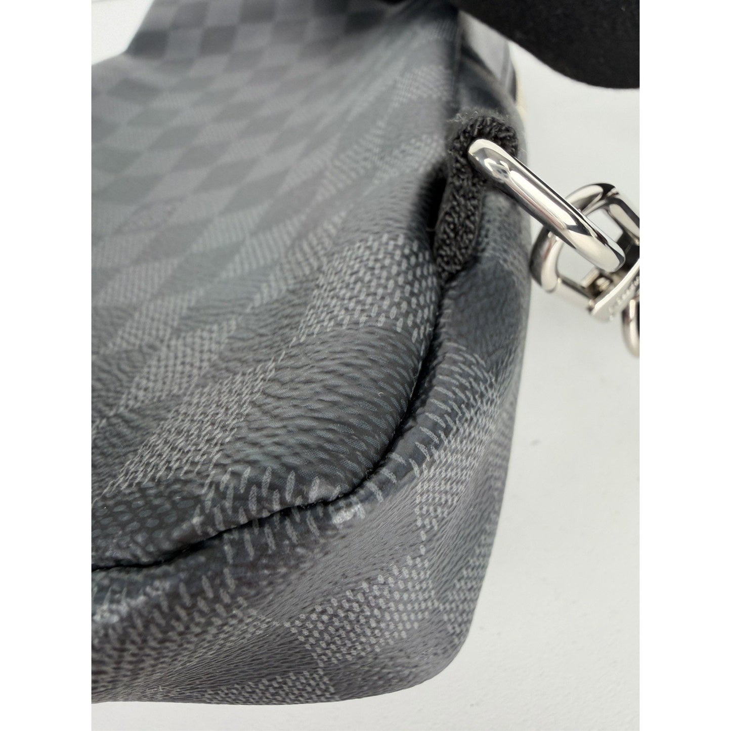 Louis Vuitton Avenue Sling Bag Damier Graphite Coated Canvas Pattern NFC E3