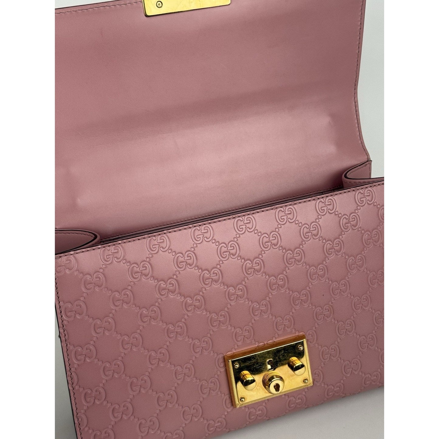 Gucci GG Signature Padlock Small Pink Leather Women’s Shoulder Bag