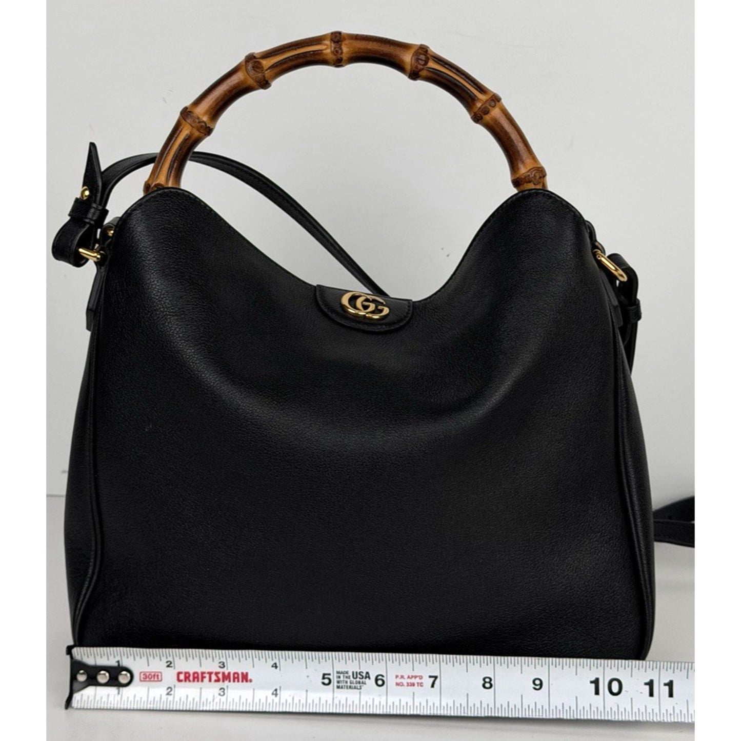 Gucci Diana Medium Shoulder Bag in Black Leather with Bamboo Top Handle S