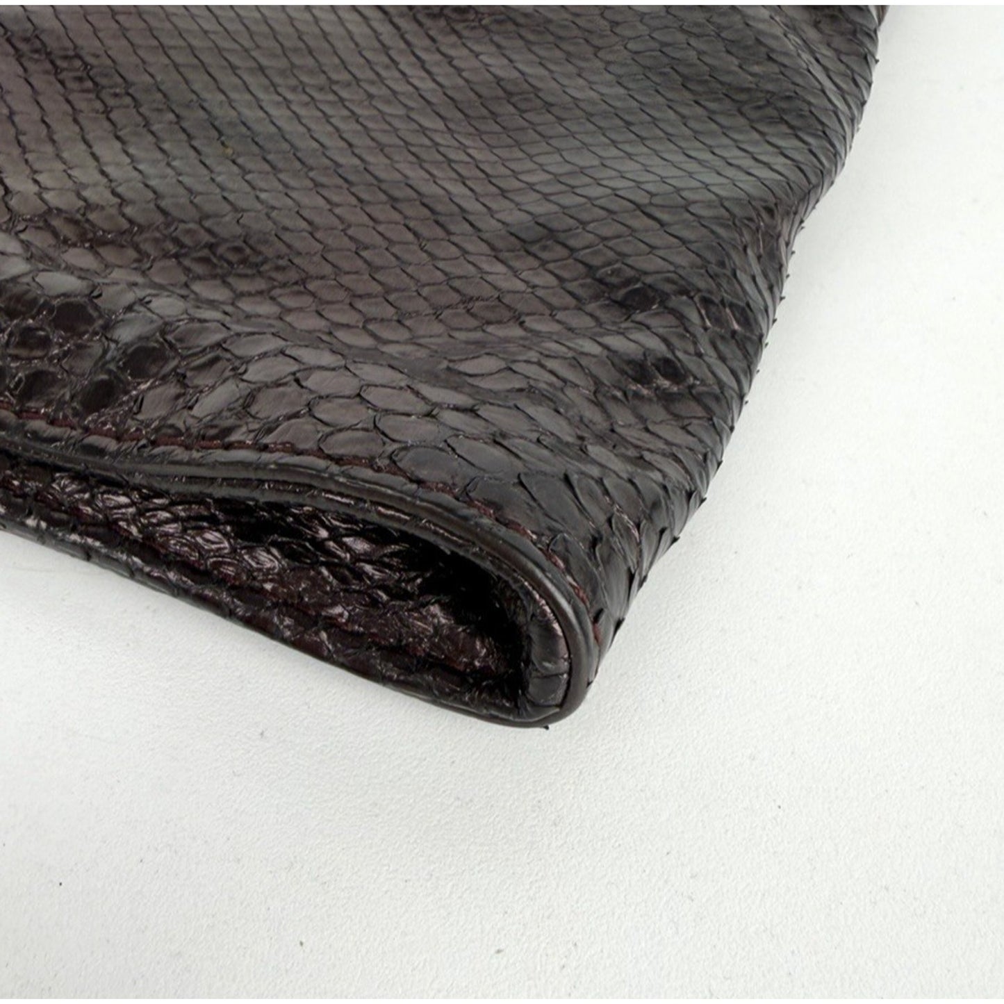 Gucci Soft Stirrup Clutch Bag in Dark Purple Python Leather K-3