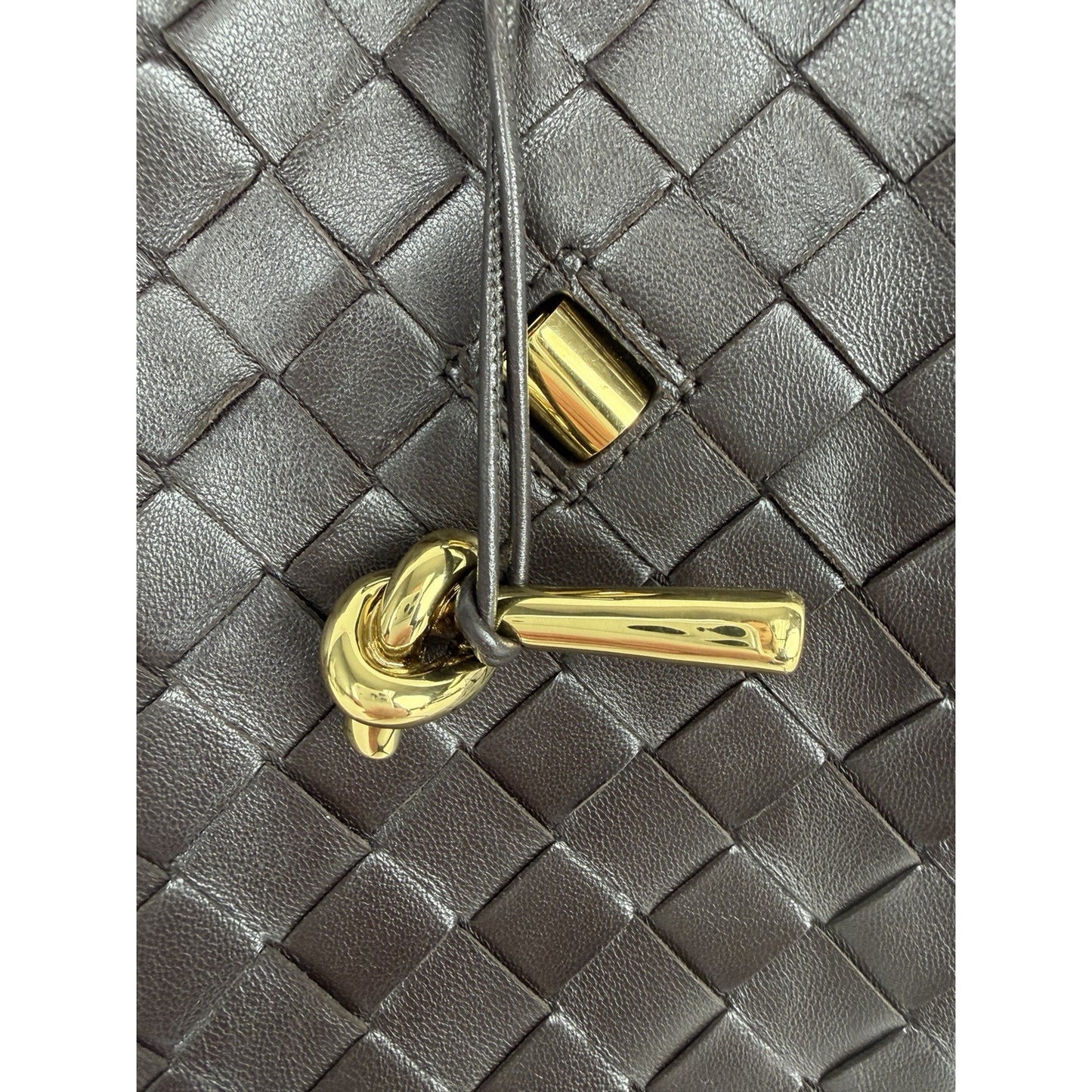 Bottega Veneta Andiamo Phone Pouch Bag in Dark Brown Intrecciato Leather NFC S08