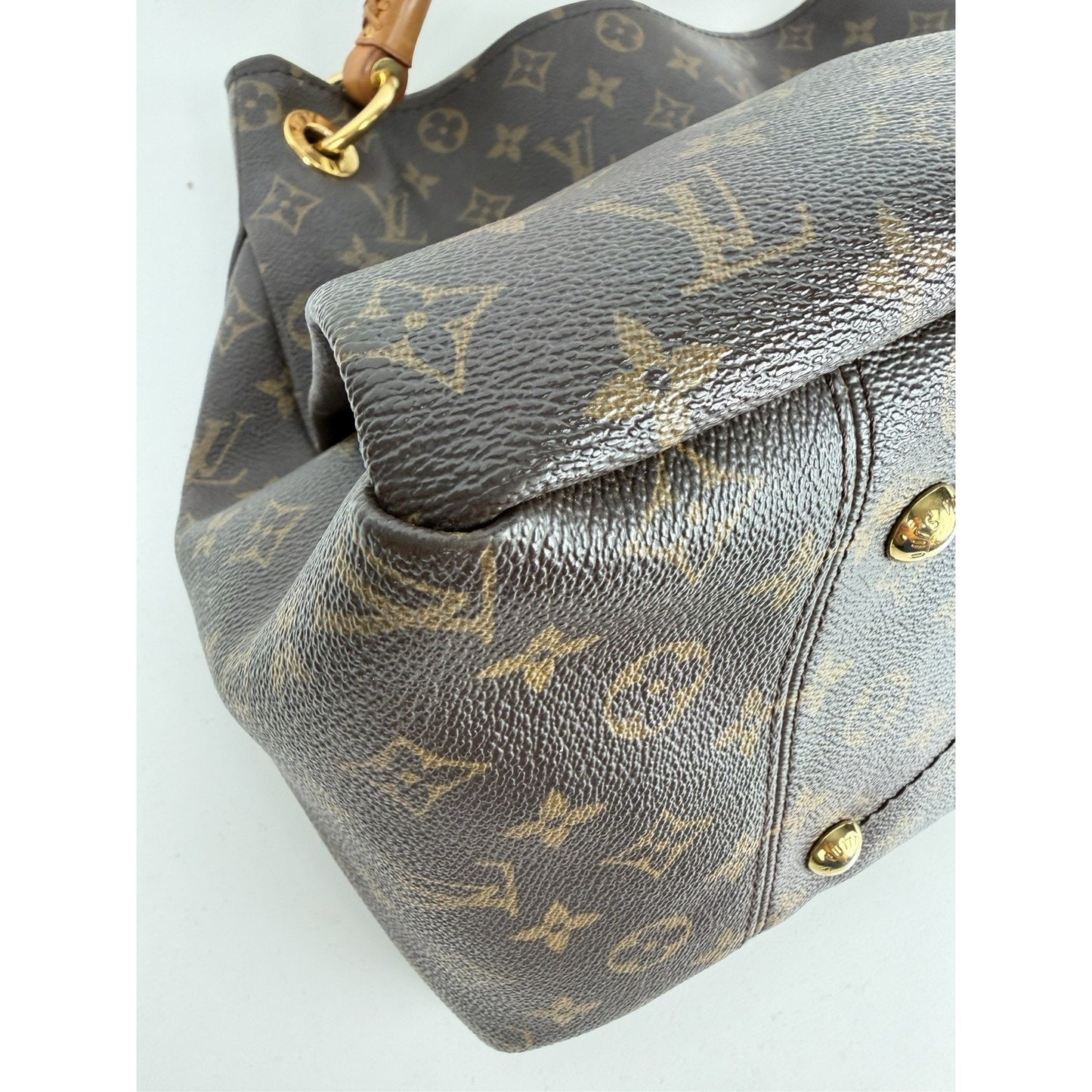 Louis Vuitton Artsy Shoulder Bag MM in Brown LV Monogram Coated Canvas 2011 d-S