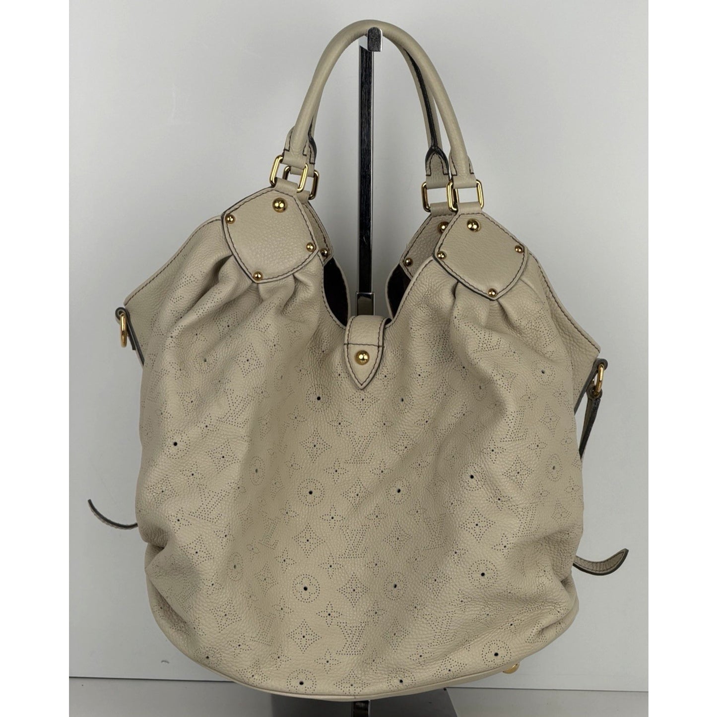 Louis Vuitton Mahina Hobo XL Bag in Ivory Calfskin Leather 2007 S