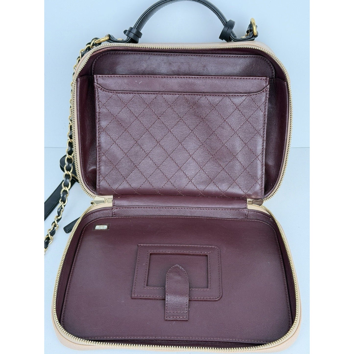 Chanel CC Filigree Vanity Case Large Beige Quilted Caviar Leather 2016-2017 D6