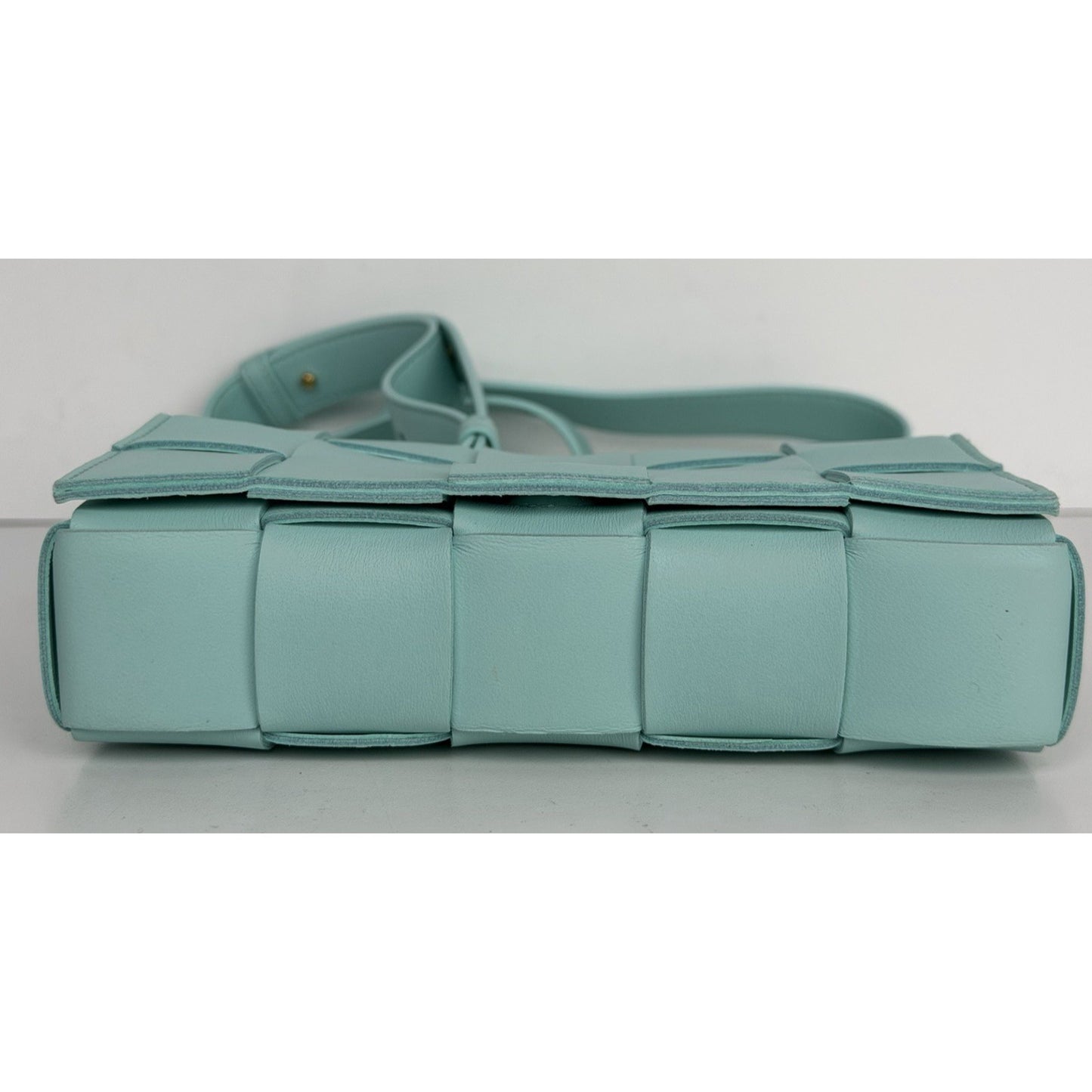 Bottega Veneta Intrecciato Cassette Shoulder Bag Small in Spearmint Leather