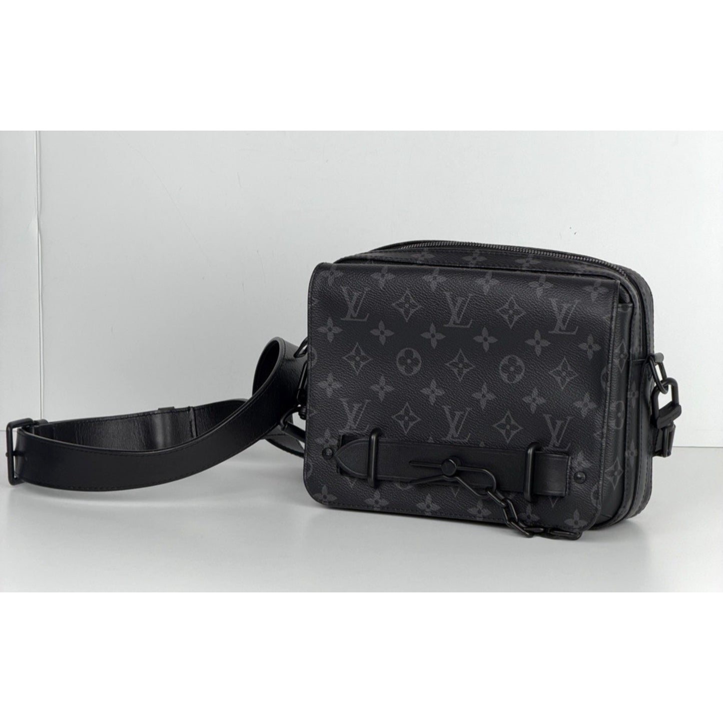 Louis Vuitton Steamer Messenger Bag Monogram Eclipse Coated Canvas 2021 R1