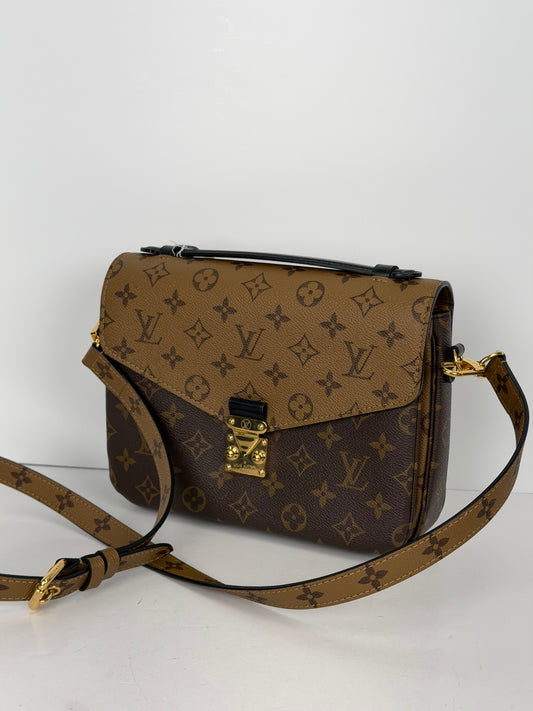 Louis Vuitton Pochette Metis Monogram Reverse Canvas Shoulder Bag NFC YC1 YLV