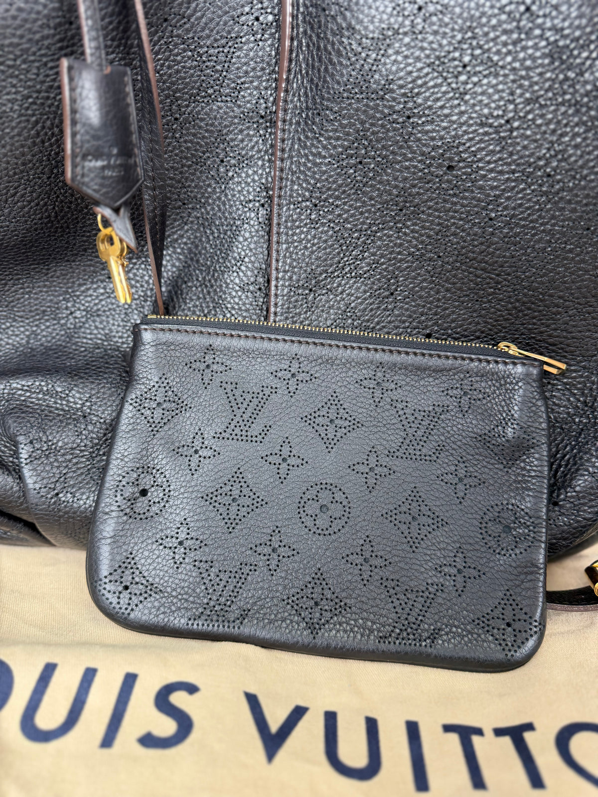 Louis Vuitton Monogram Mahina Selene MM Shoulder Bag in Black Leather YC1