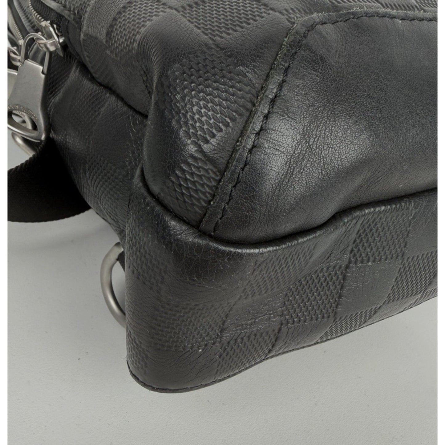 Louis Vuitton Avenue Sling Mens Crossbody Bag in Damier Black Infiniti 2018 S