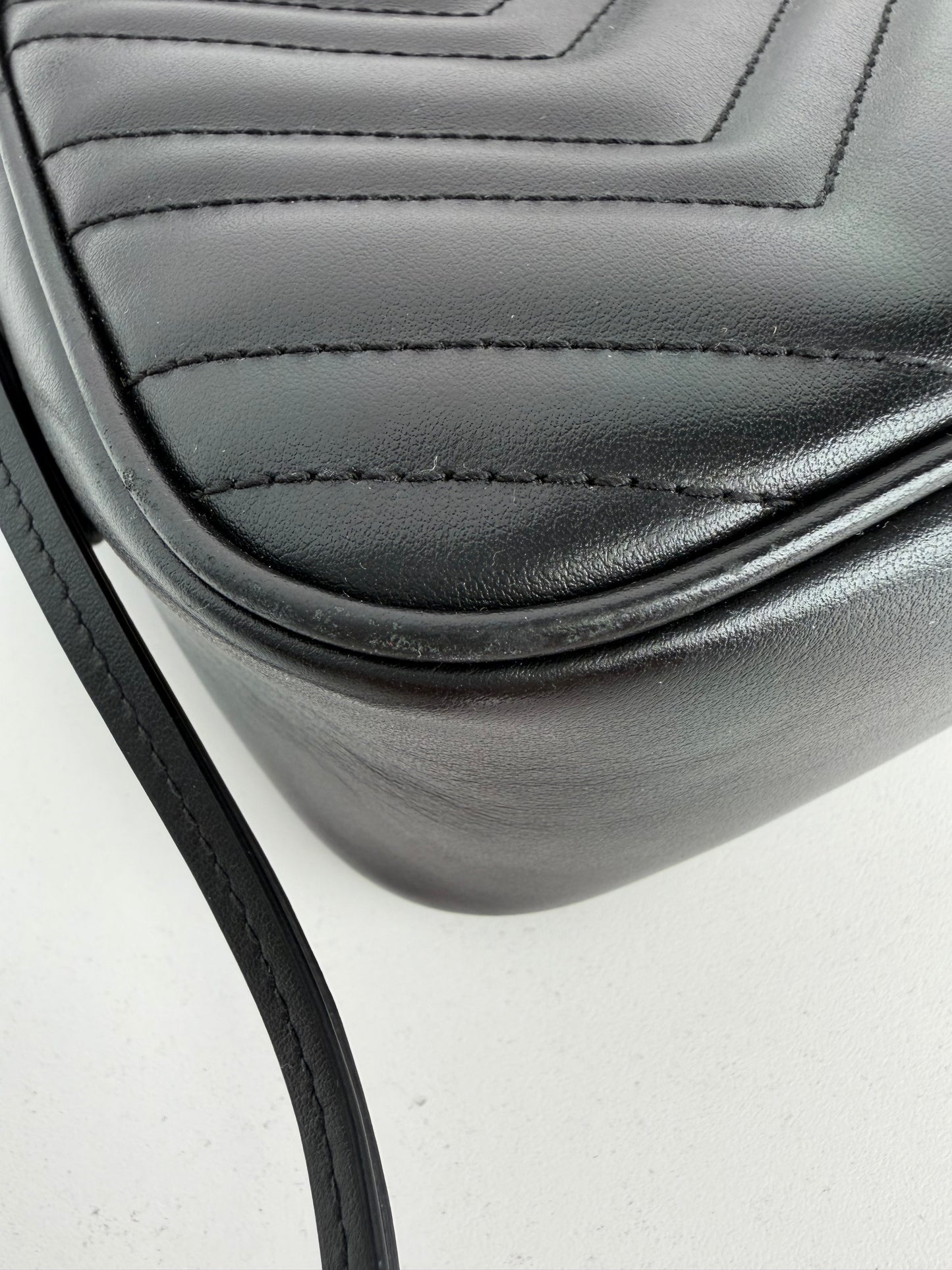 Gucci Monochrome GG Marmont Chain Shoulder Bag Small in Black Quilted Leather YS-13